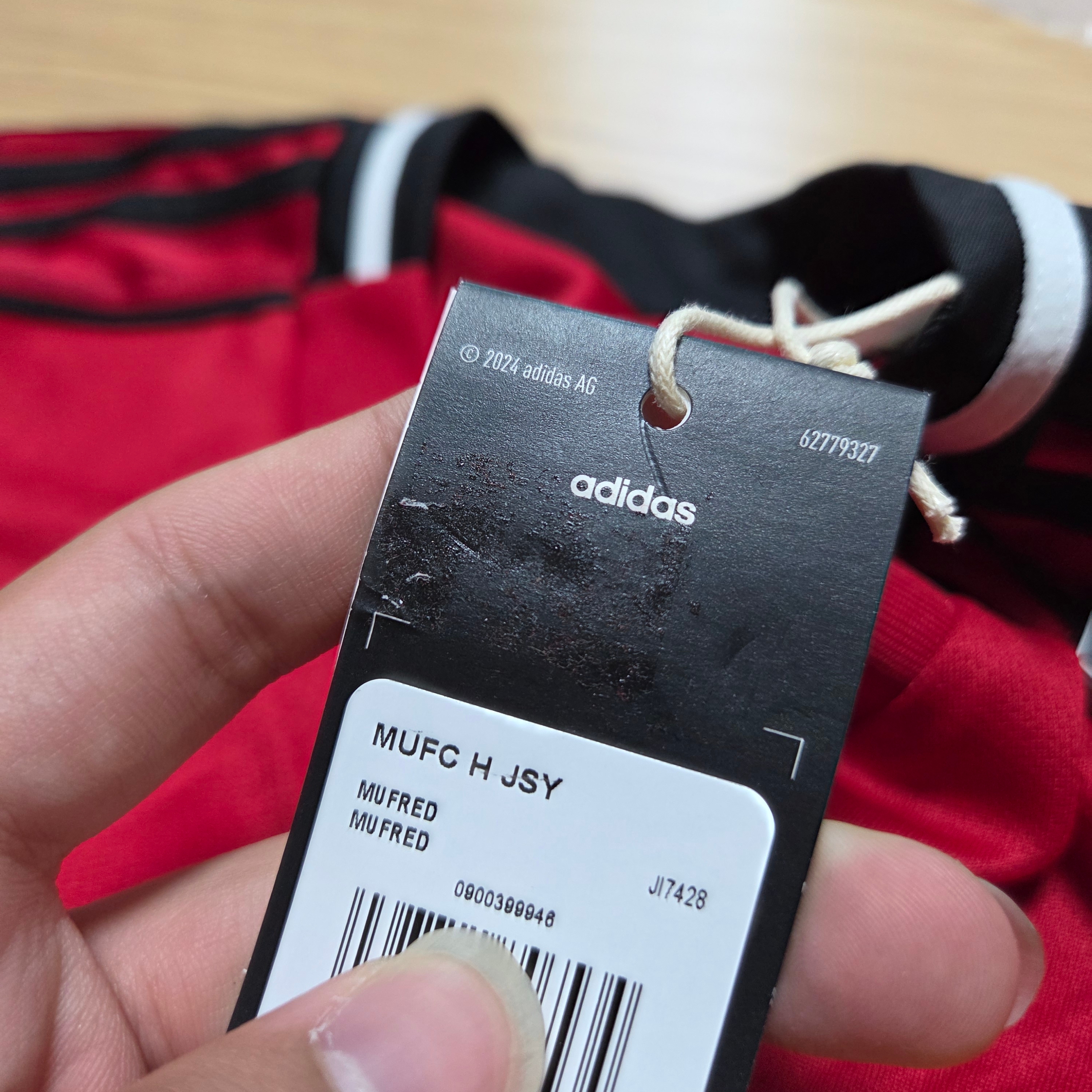 Adidas Manchester United 2025/26 Home Jersey Mufc Red - KR Sizing (Non Marking Ver.) 착용 스타일 - 4
