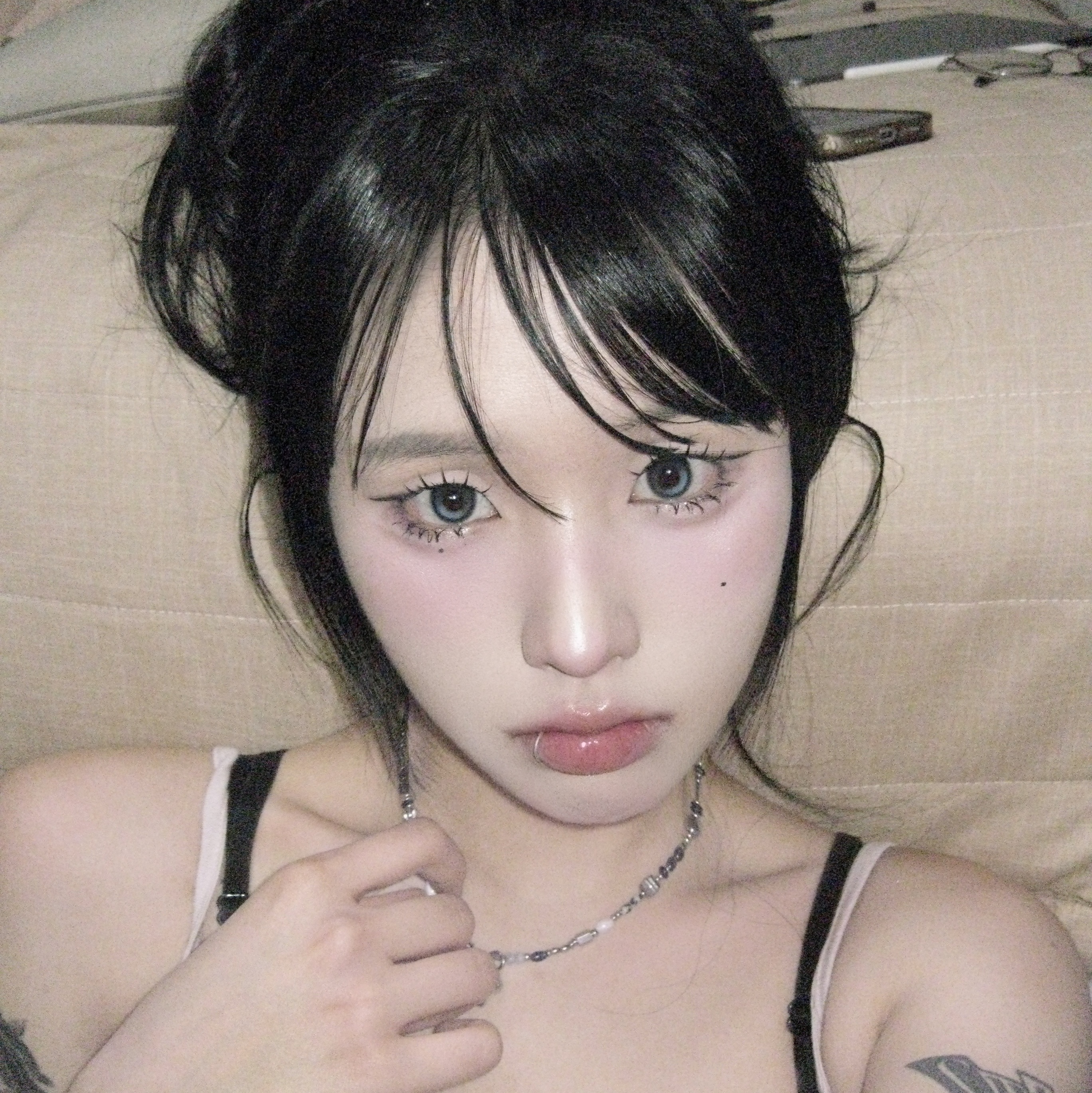 Riomeu Parasola Mushroom Necklace 착용 스타일 - 3
