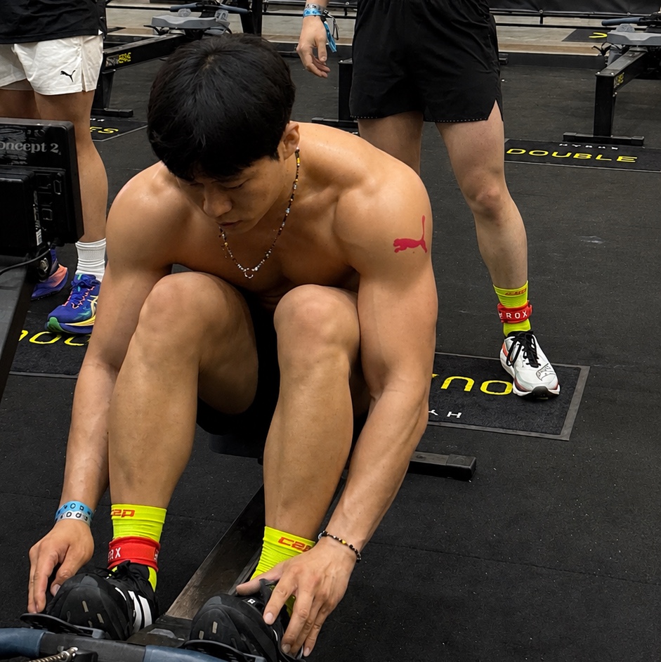 UVU Training Shorts Black, CEP Pro Run Ultralight Socks Mid Cut Lime Men 착용 스타일 - 3
