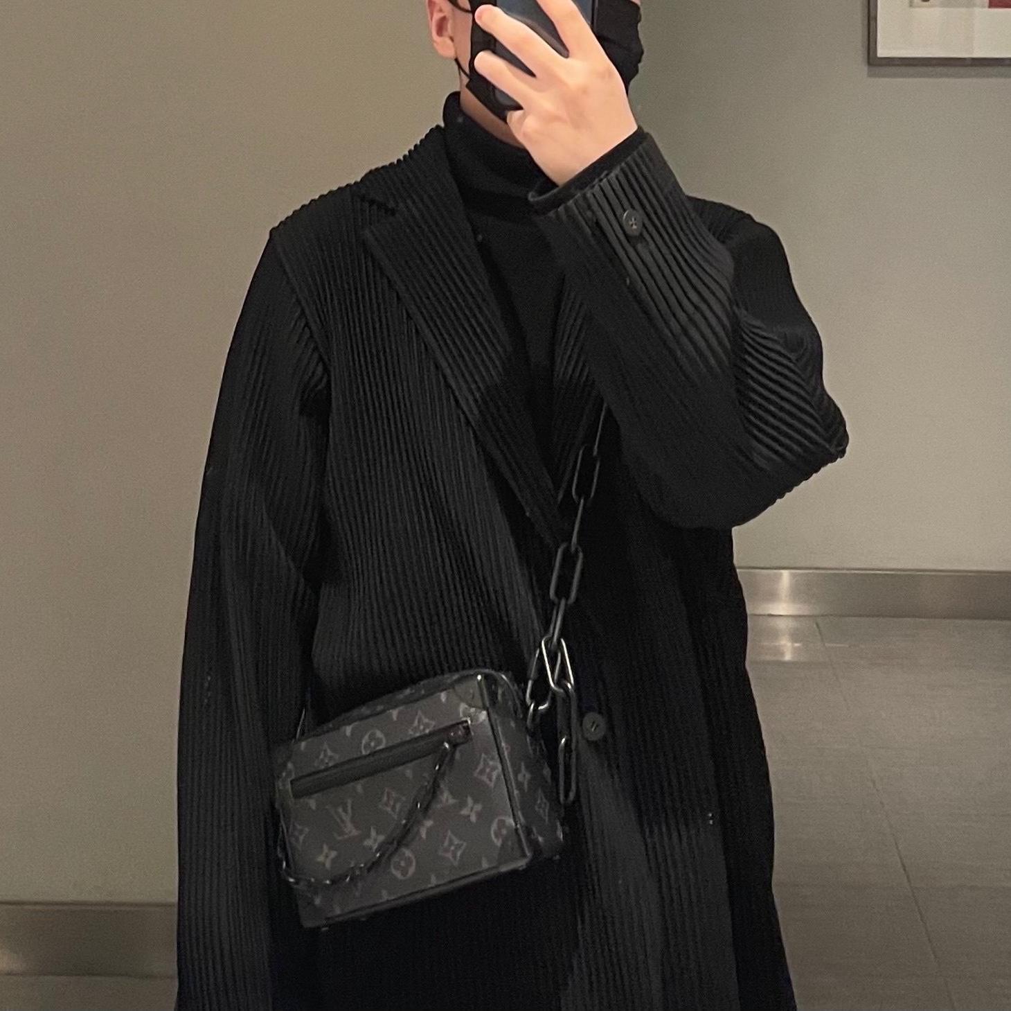 Homme Plisse Issey Miyake Basics Jacket Black 착용 스타일