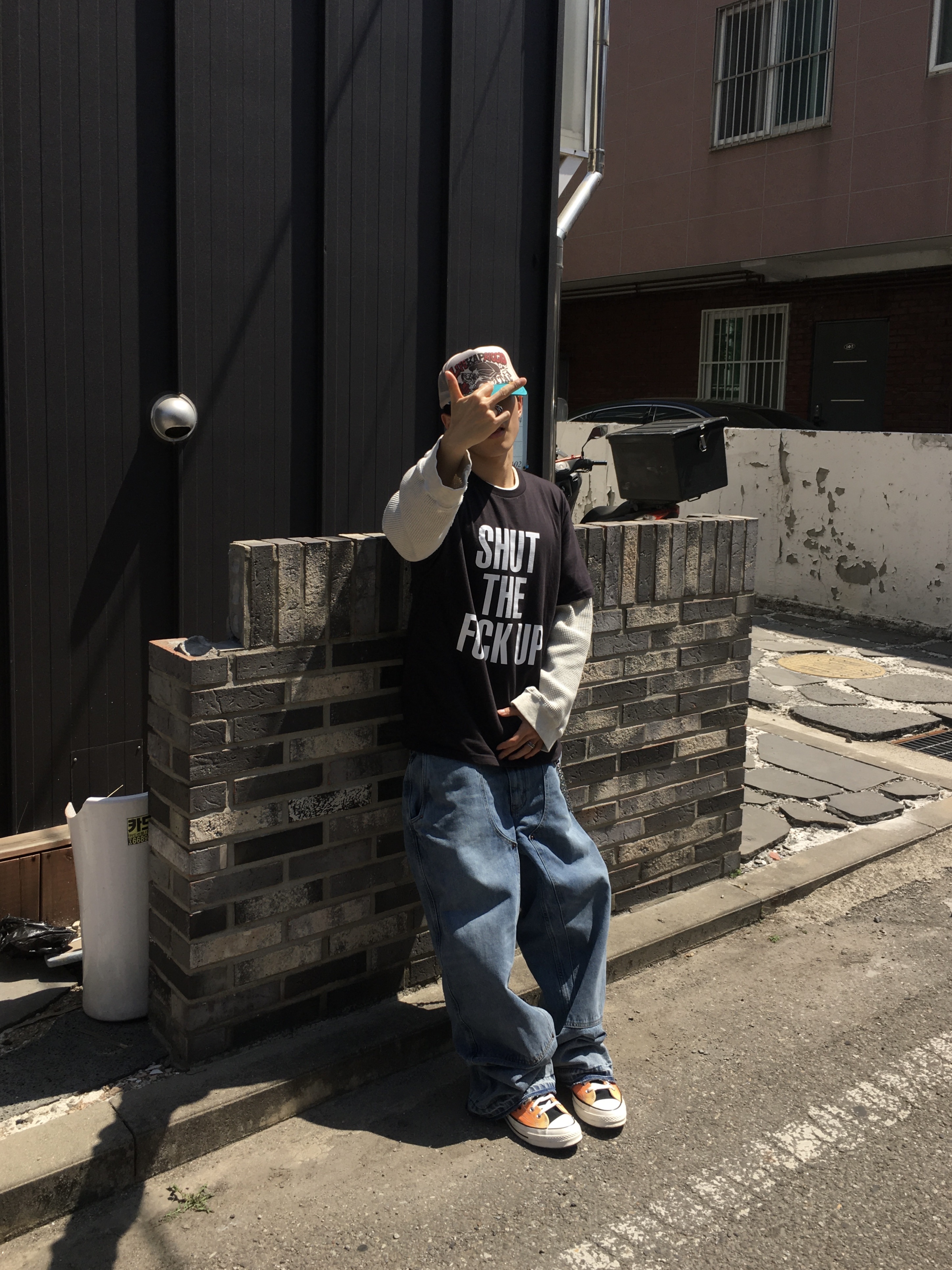Supreme x Number (N)ine Shut Up Tee Black - 25FW, Converse Chuck 70 Hi Archive Print Flames Black 착용 스타일 - 2