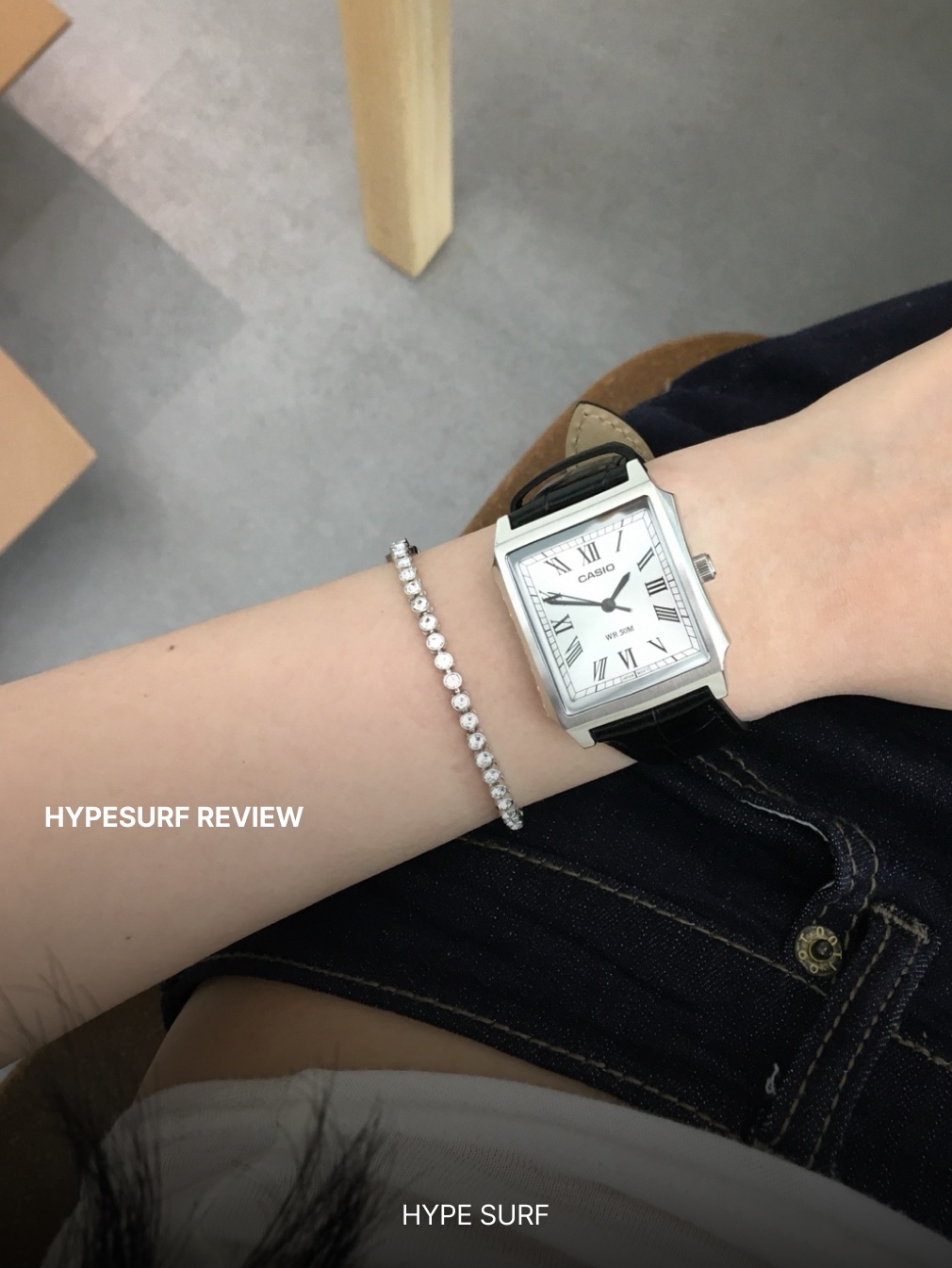 Casio MTP-B190L-7BV Silver 착용 스타일 - 1