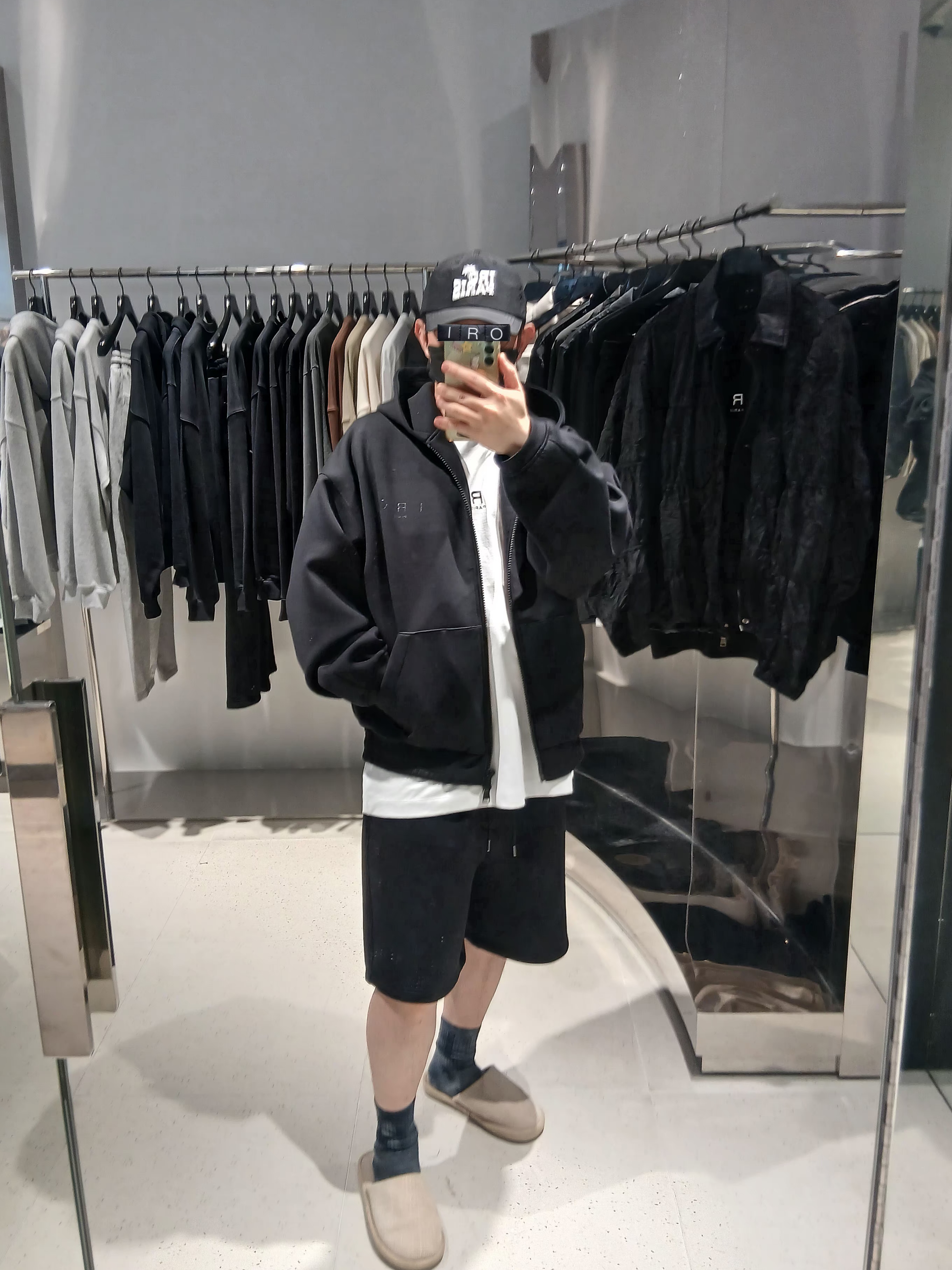 Iro Damage Wide Denim Pants Blue, Iro Palmtree Nylon Ball Cap Black 착용 스타일 - 1