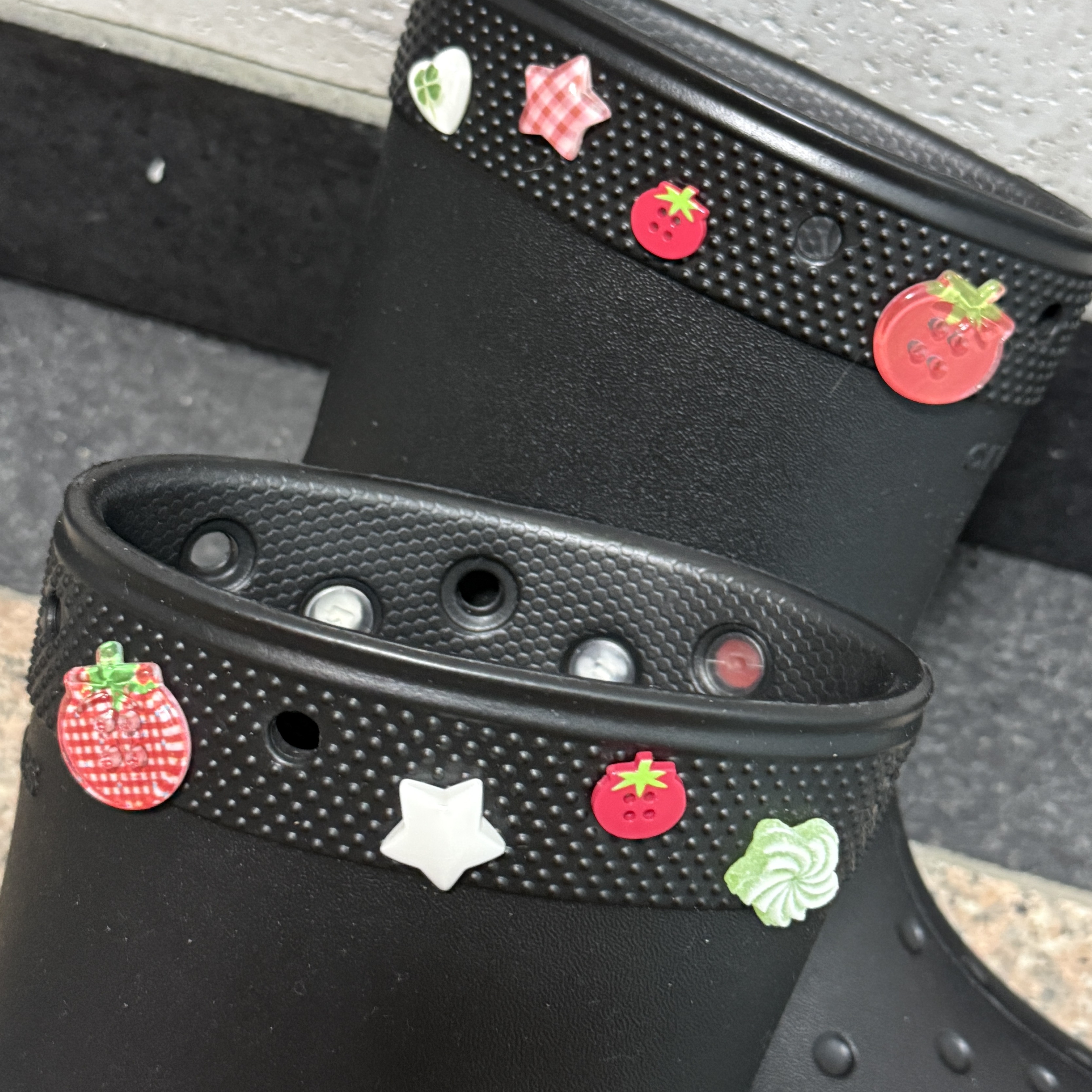 Crocs Classic Rain Boots Black 착용 스타일 - 2