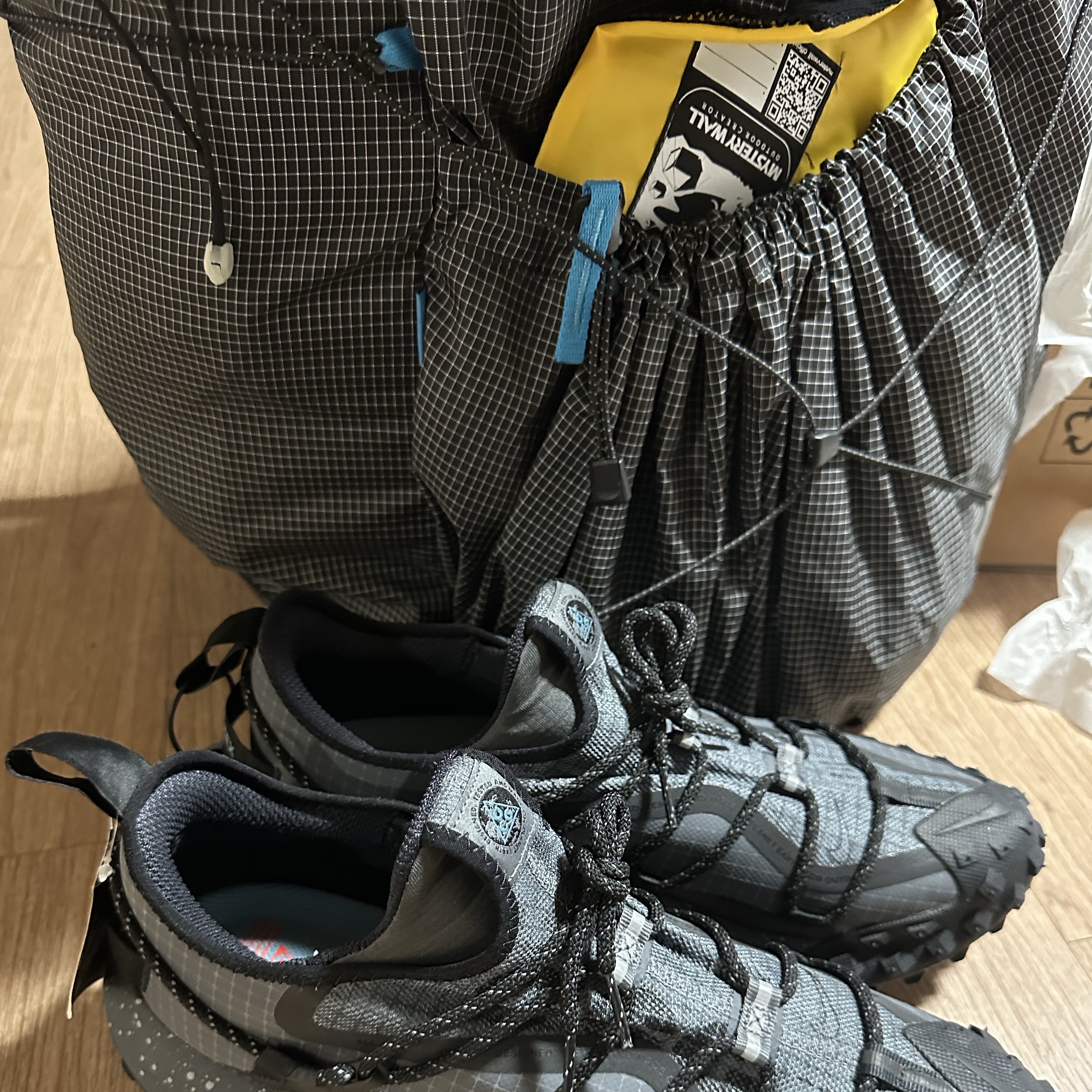 Nike ACG Mountain Fly Low Gore-Tex Dark Grey Black 착용 스타일