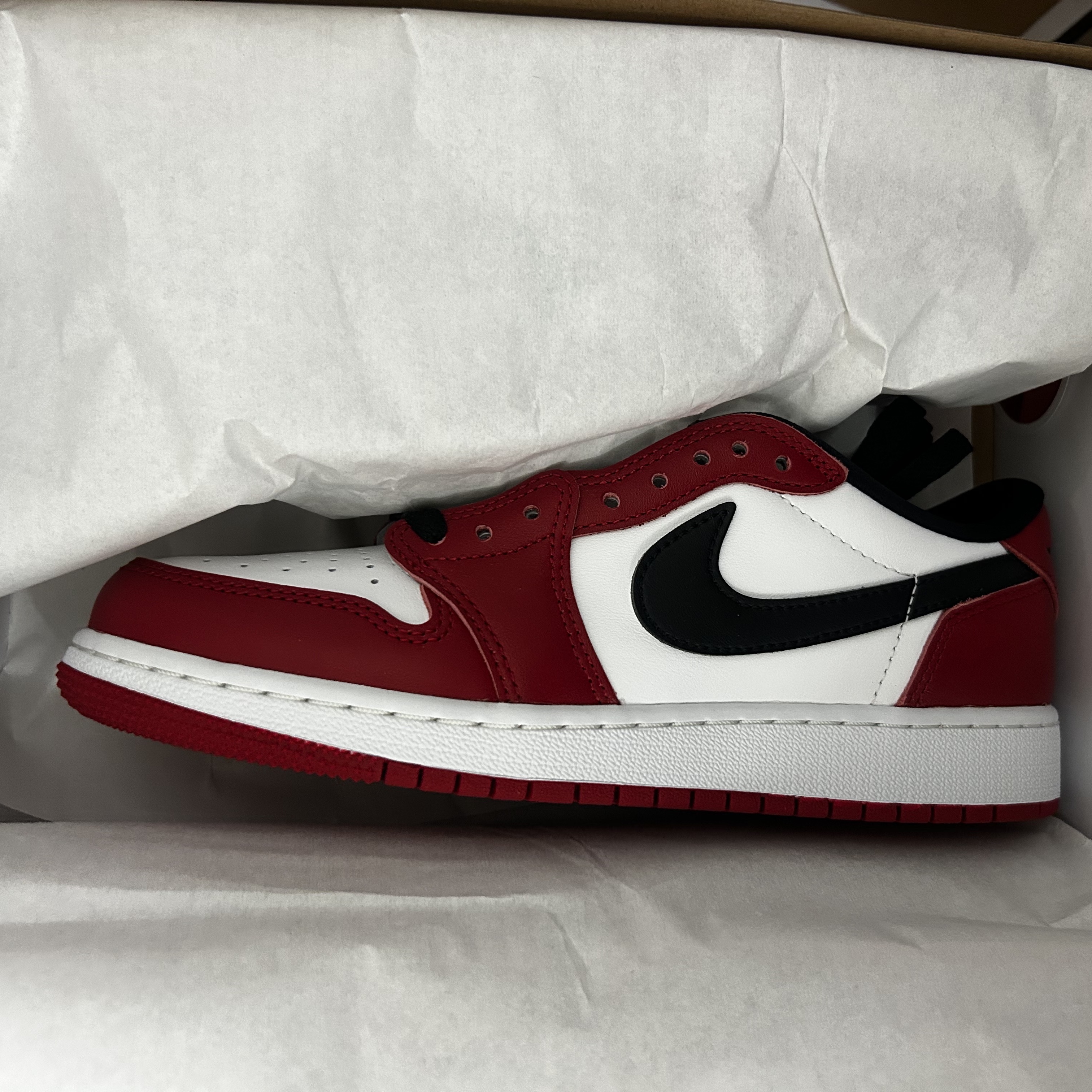 (GS) Jordan 1 Retro Low OG Chicago 착용 스타일