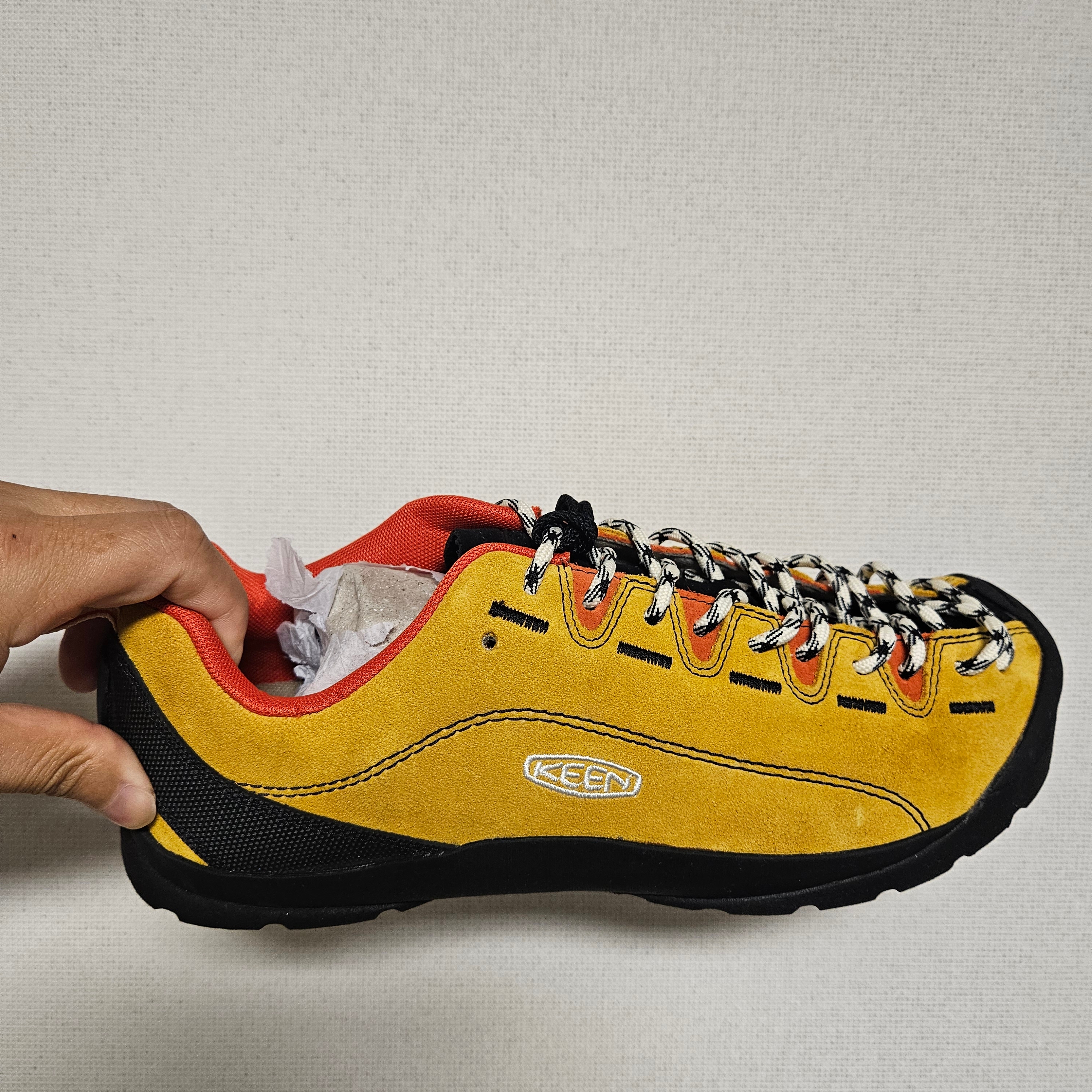 Keen Jasper Sneakers Green Sulphur Orange 착용 스타일