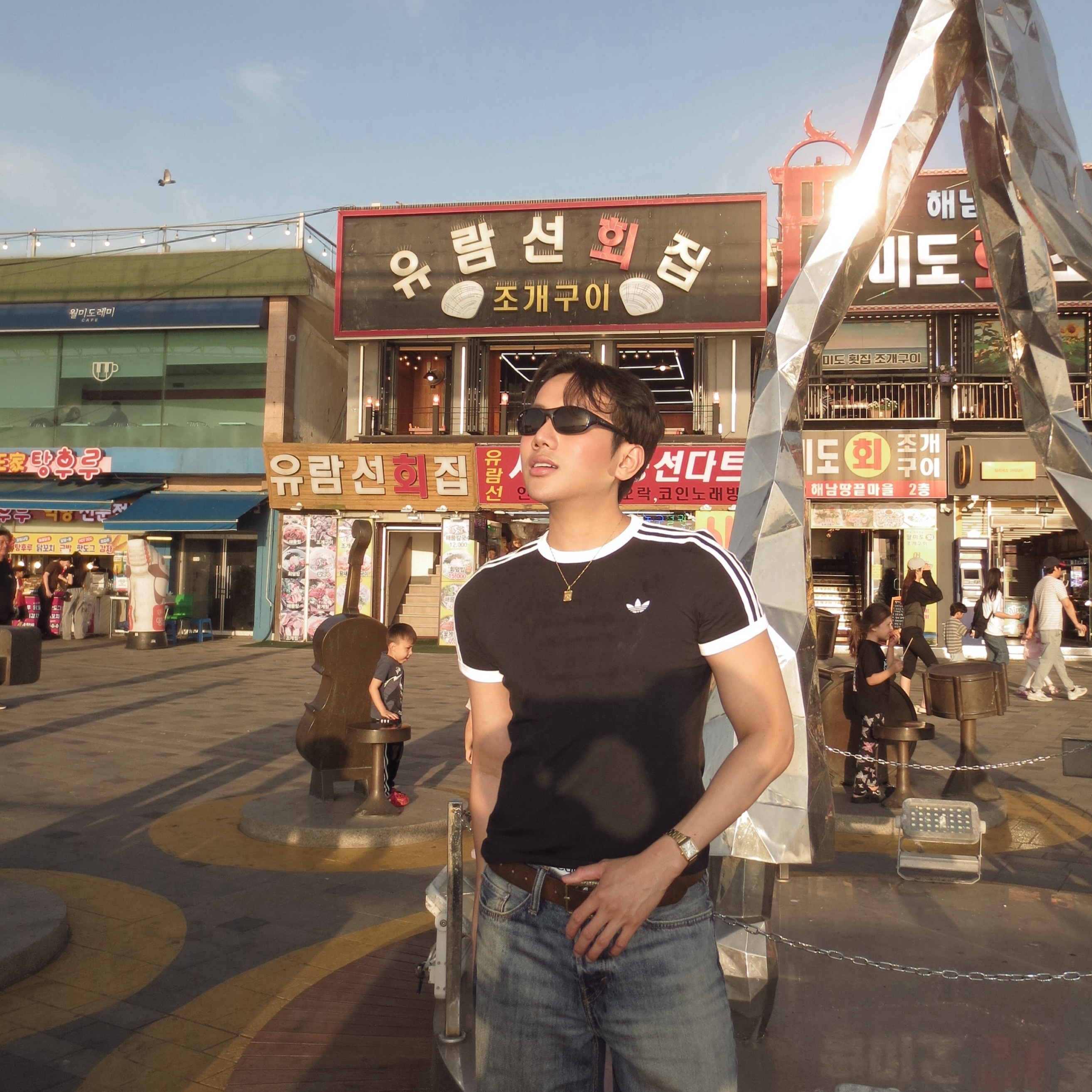 Ray-Ban DADDY-O II Polished Black Frame Green Classic G-15 Lenses 착용 스타일 - 3