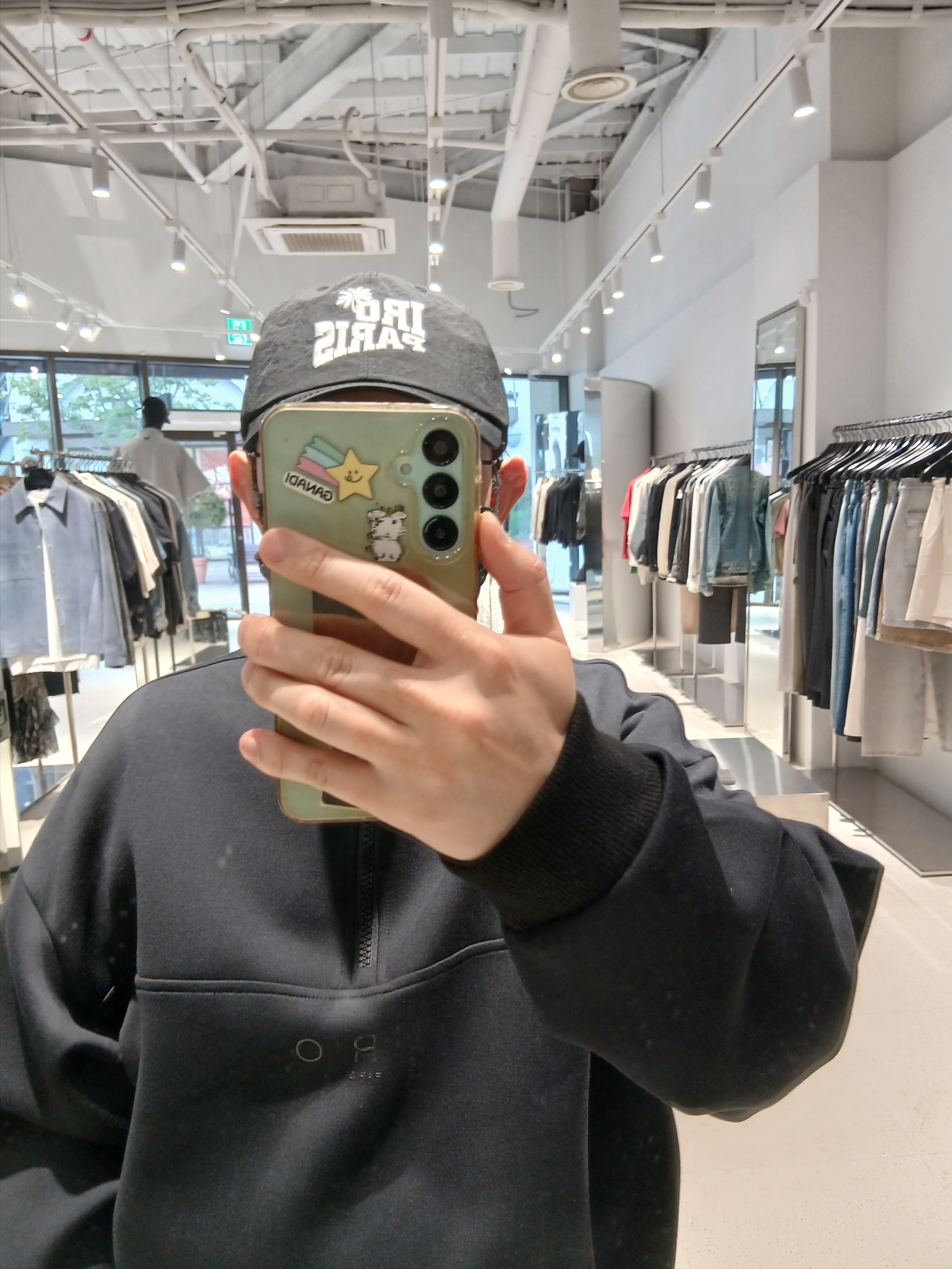 Iro Lutece Oversized Painting Embroidered Logo Sweatshirt Grey, Iro Palmtree Nylon Ball Cap Navy 착용 스타일 - 2