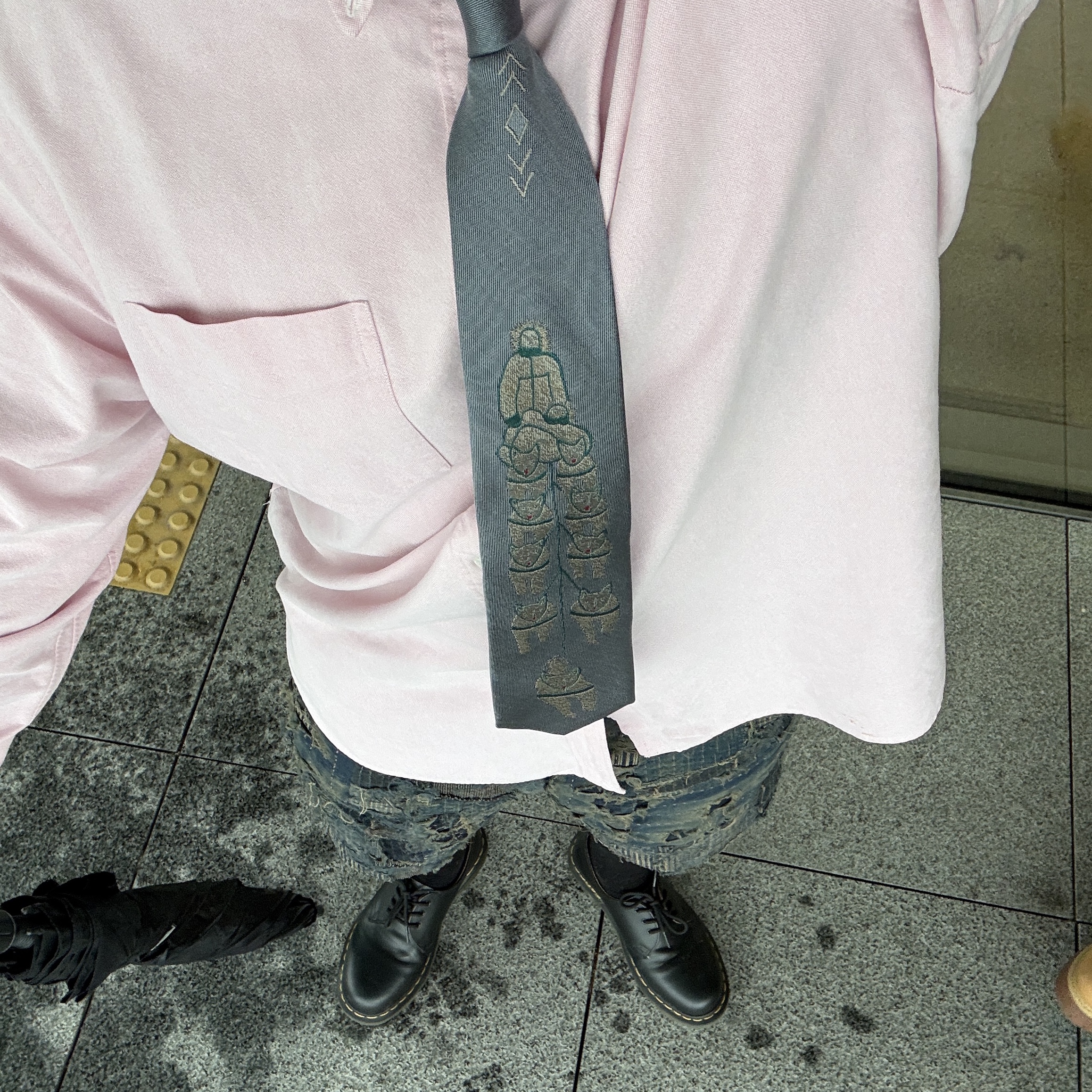 Kapital Silk Twill Dog-Team Tie Gray, Kapital Boro Ivy Shorts Indigo 착용 스타일 - 3