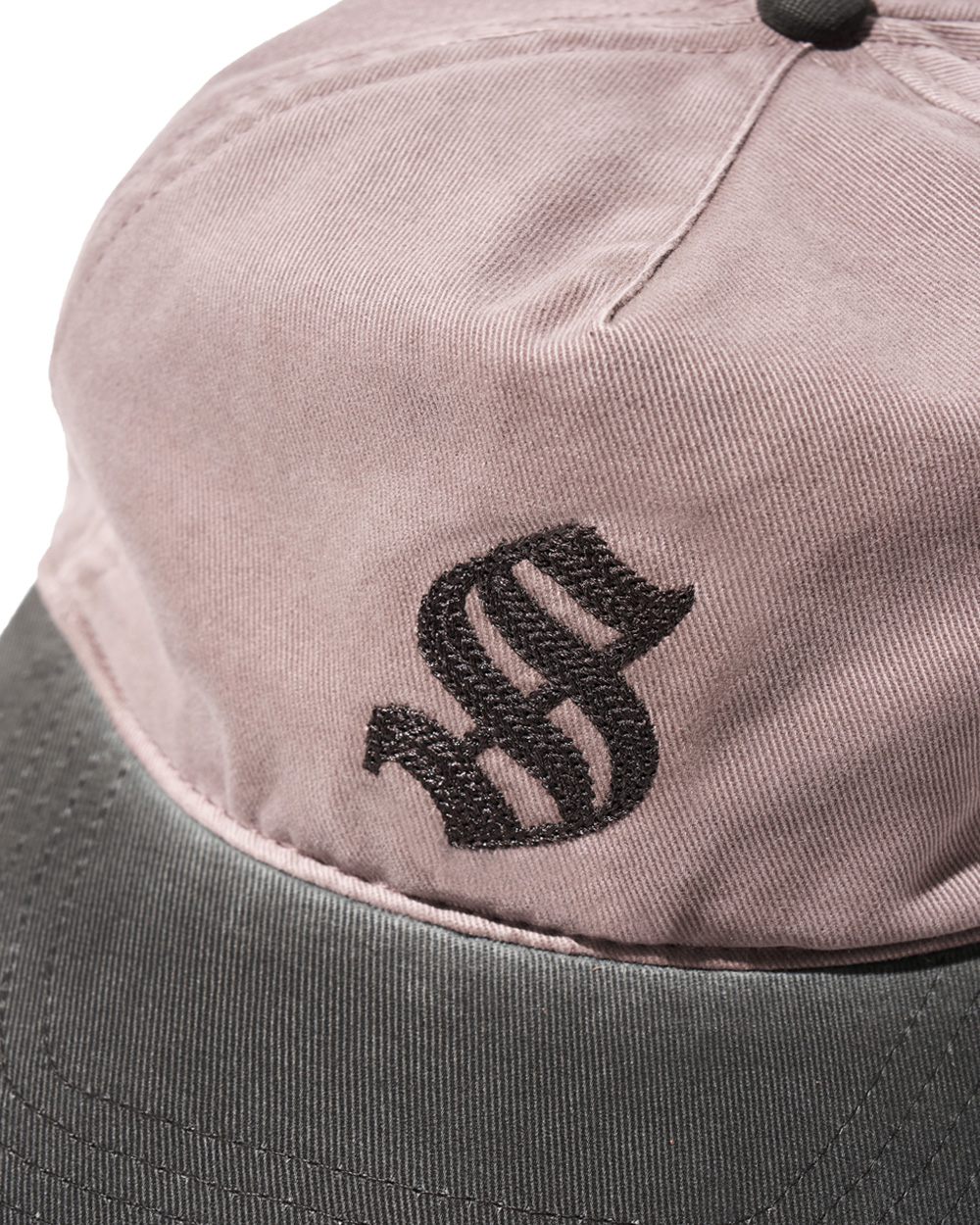 [예약 배송] 선데이세레머니 올드 잉글리쉬 빈티지 로고 캡 - 라벤더([예약 배송] Sunday Ceremony Old English Vintage Logo Cap - Lavender) - 4