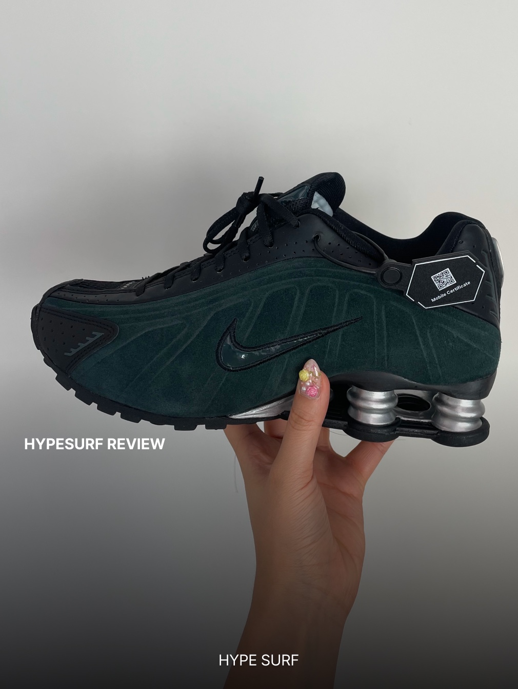 (W) Nike Shox R4 Black Metallic Silver 착용 스타일 - 3