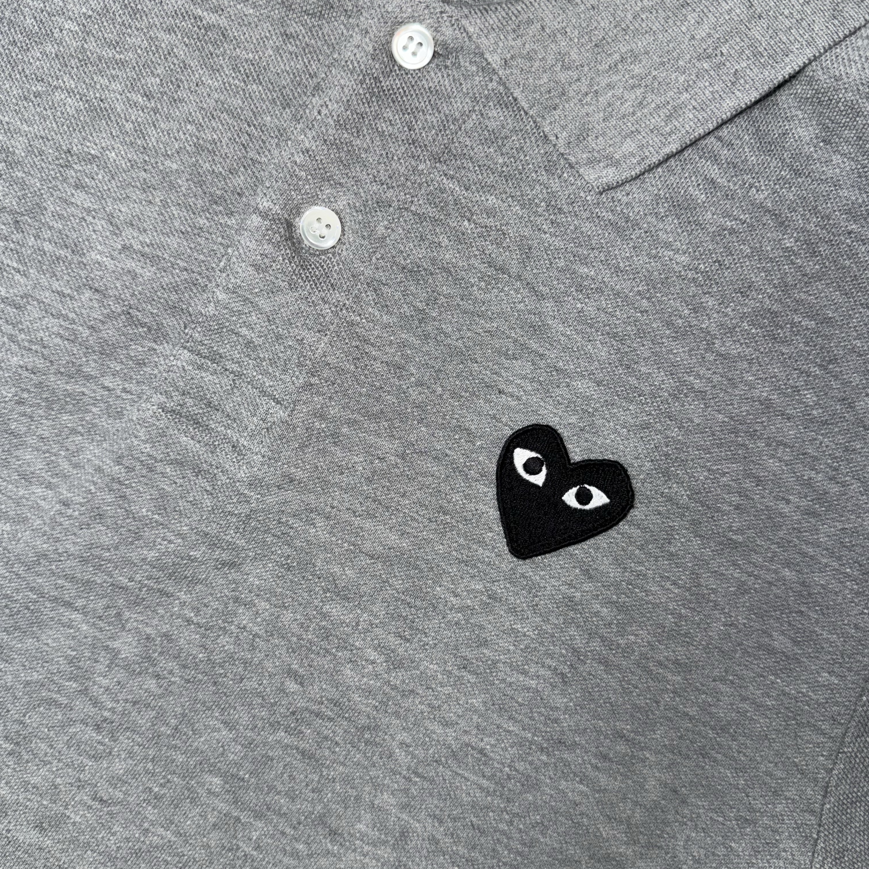 Play Comme des Garcons Black Heart Polo Shirt Grey 착용 스타일
