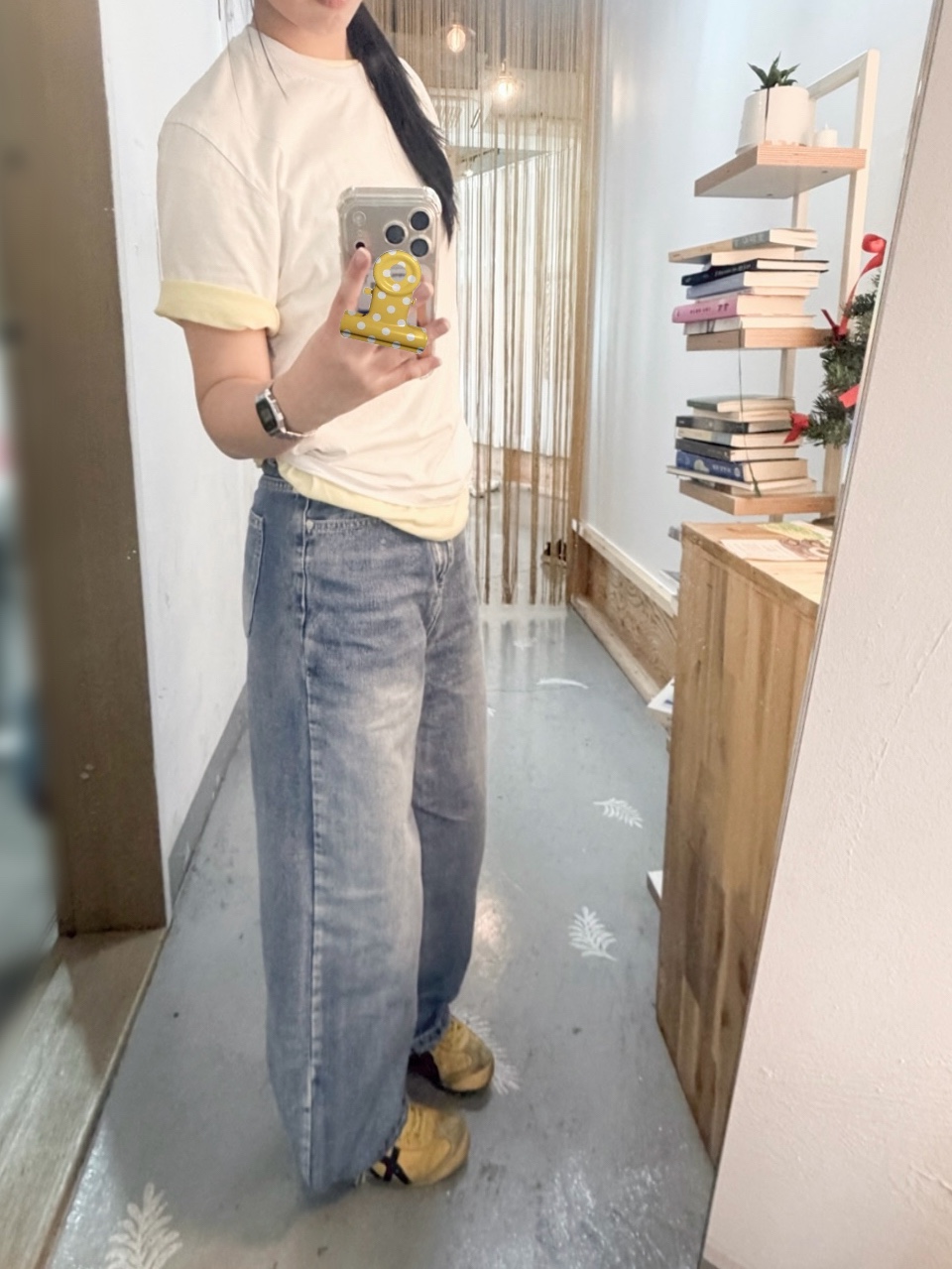 Casio A-158WA-1, Onitsuka Tiger Mexico 66 Yellow Black 착용 스타일 - 2