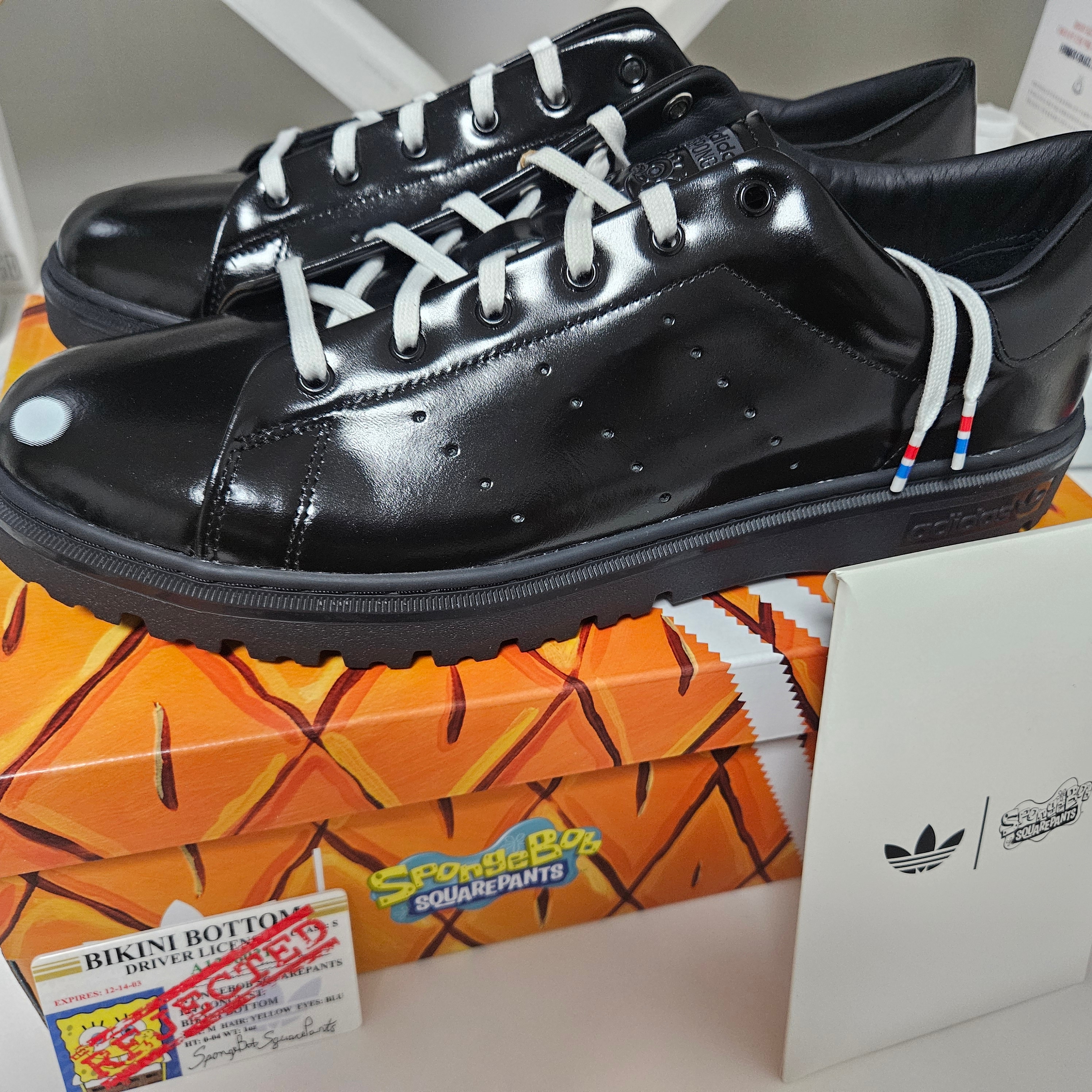 Adidas x Spongebob Stan Smith Freizeit Core Black 착용 스타일