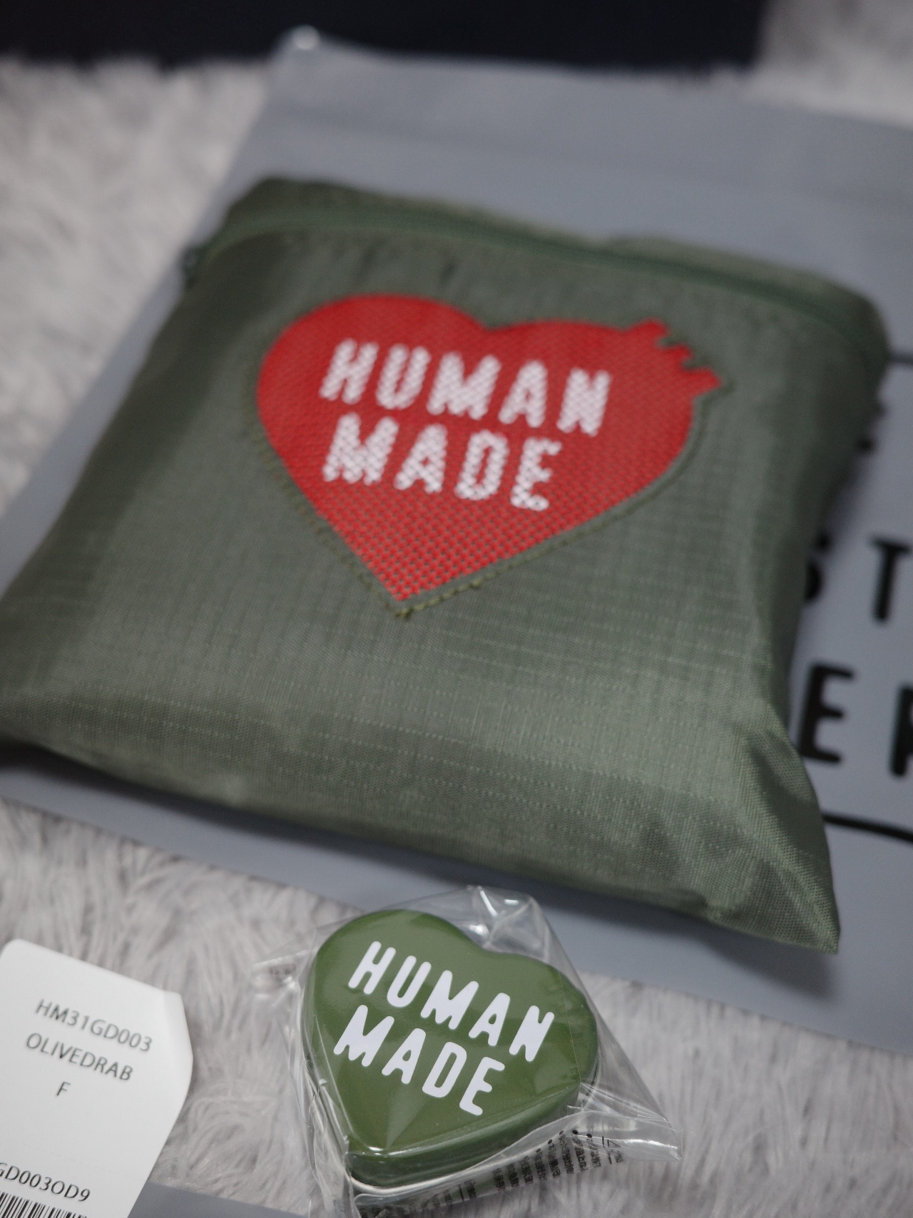 Human Made Packable Boston Bag Olive Drab 착용 스타일 - 2