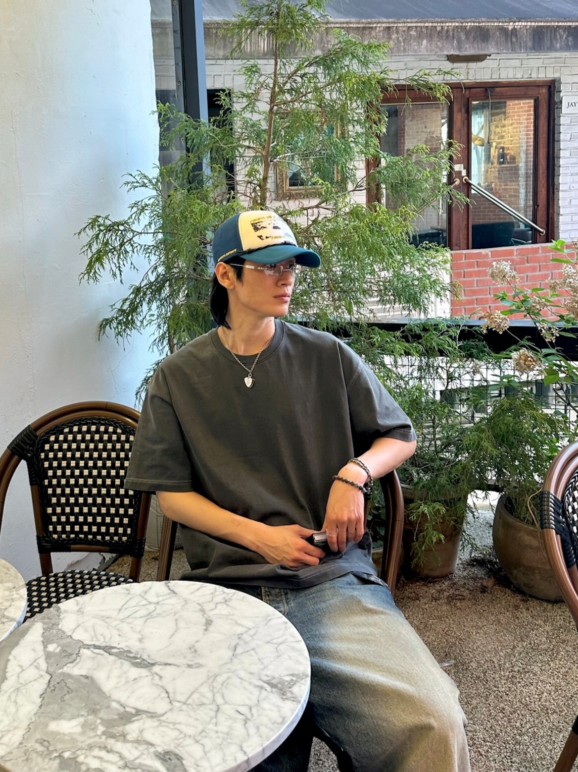 Heisan Nowhere Rope Trucker Cap - Blue, Gentle Monster x Maison Margiela MM217 Silver Clear 착용 스타일 - 3