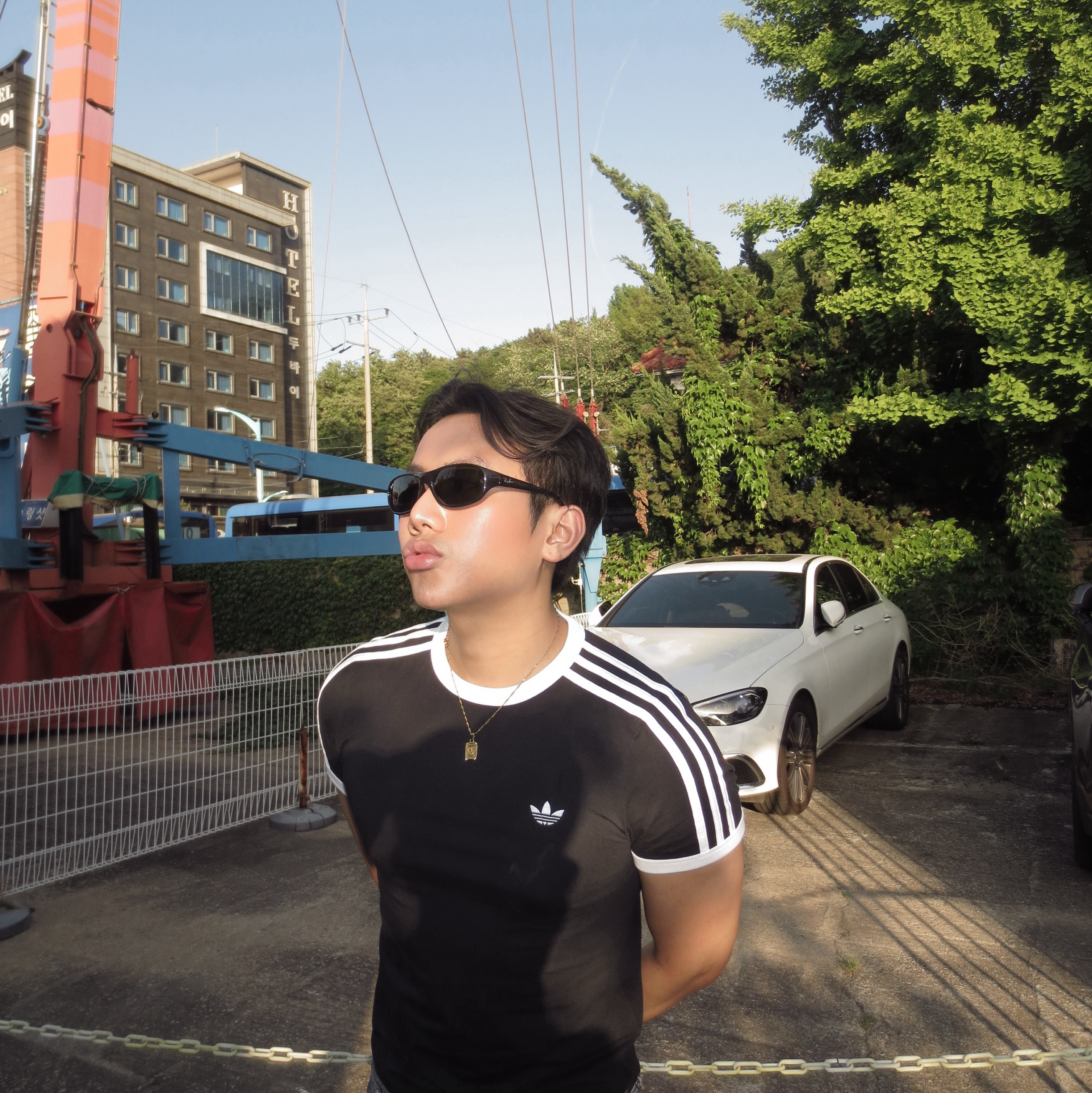 Ray-Ban DADDY-O II Polished Black Frame Green Classic G-15 Lenses 착용 스타일 - 2