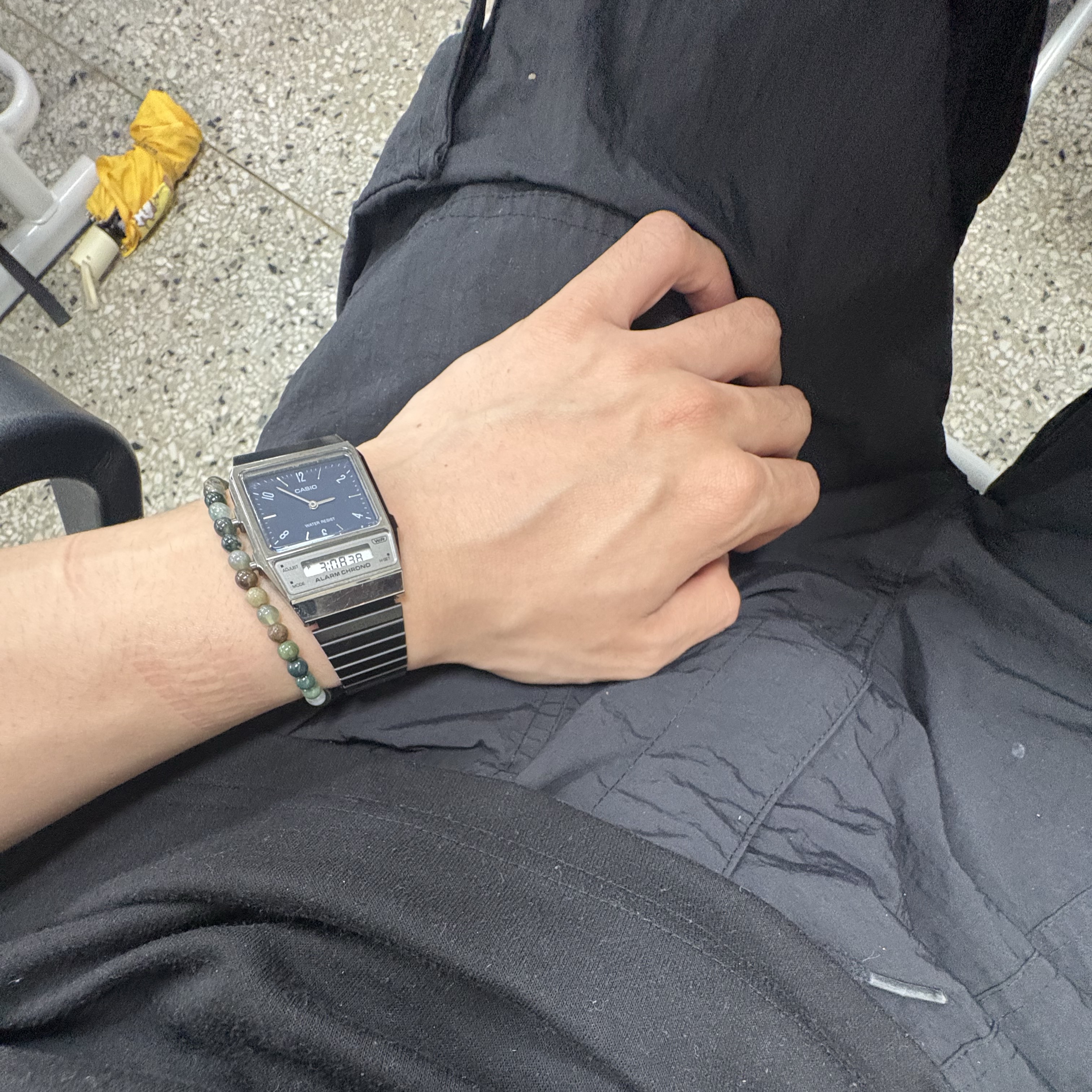 Casio AQ-800EB-2A 착용 스타일