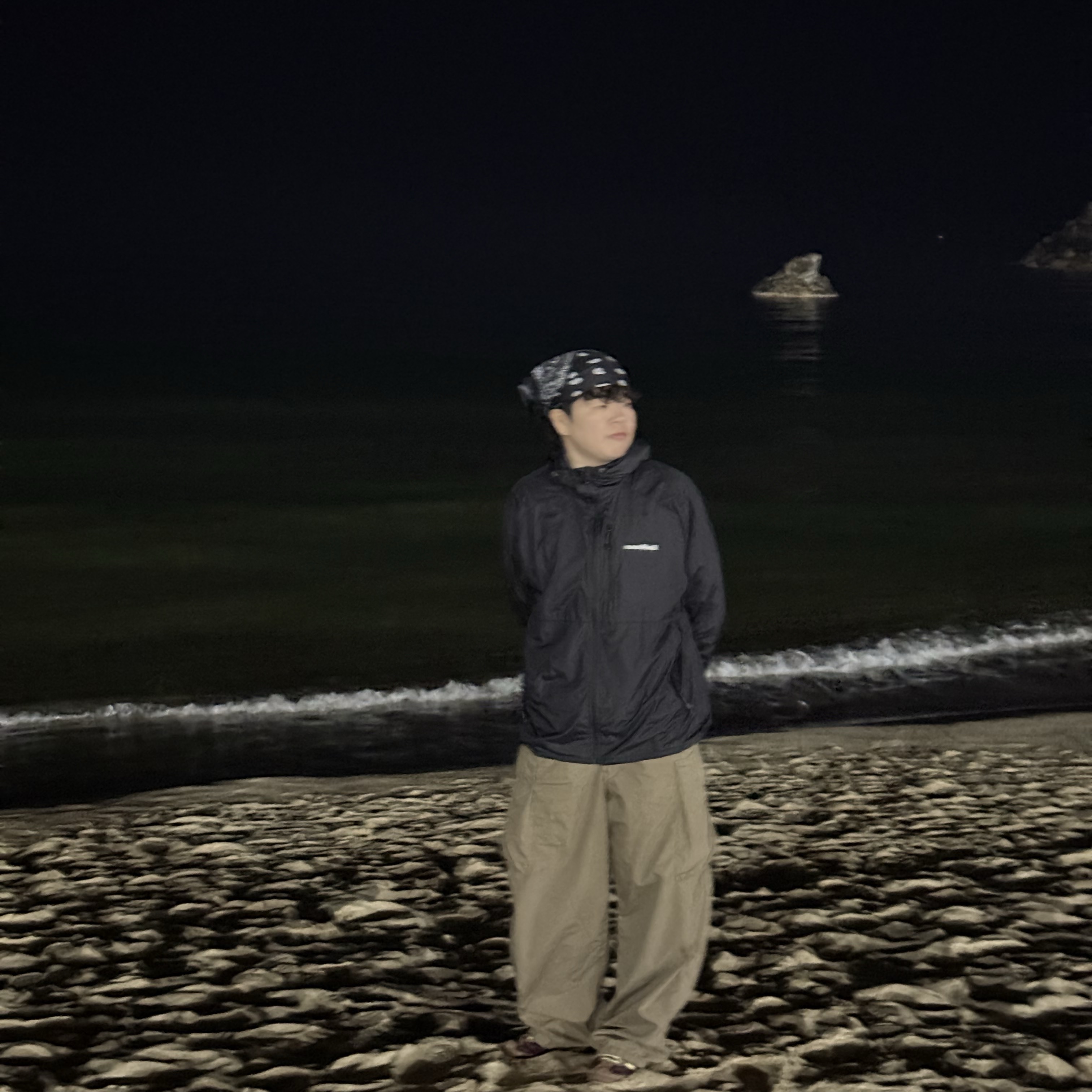 Montbell Wind Blast Hooded Jacket Black, CAVISH Twin Star Ringer SS Tee Burgundy 착용 스타일 - 1