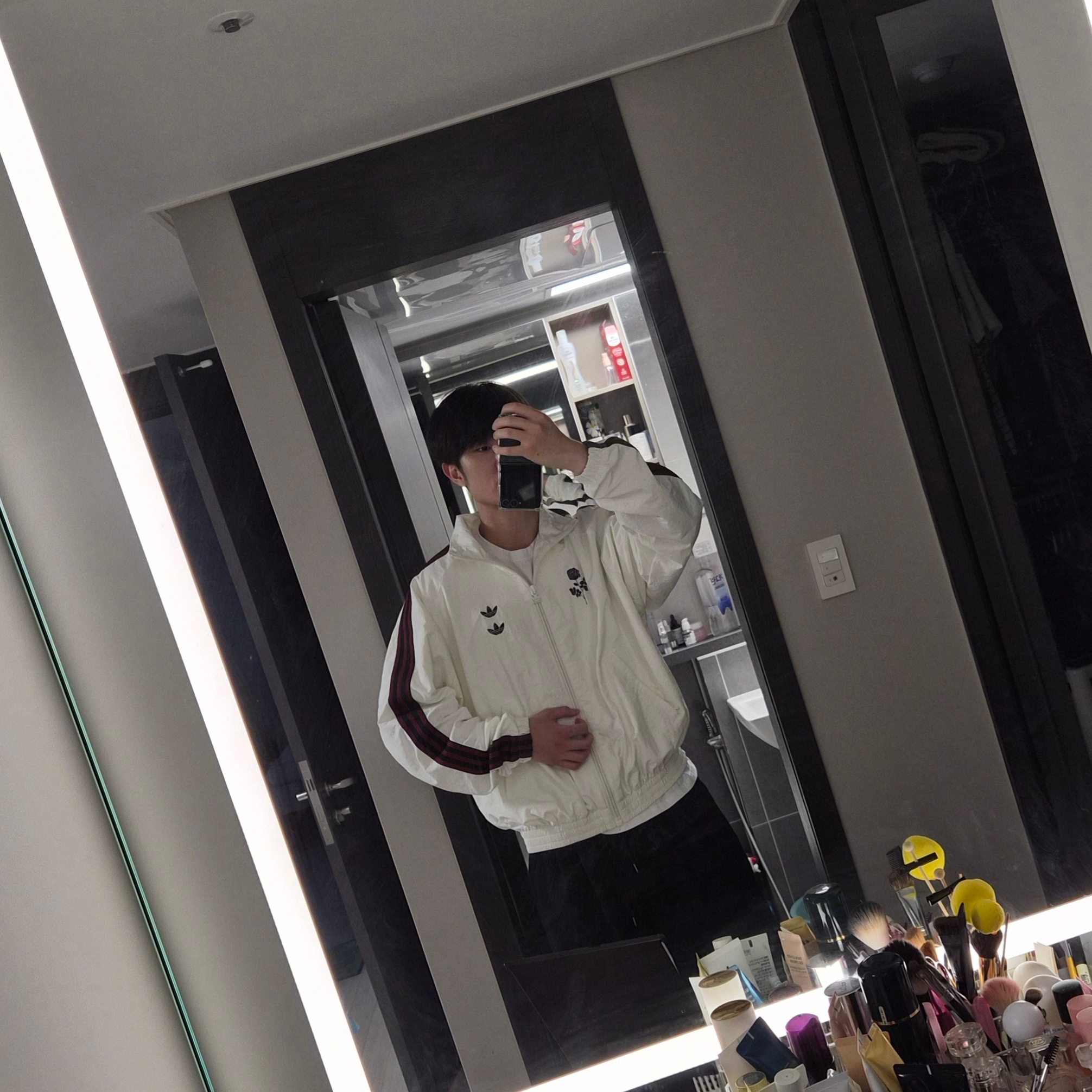 Adidas x Willy Chavarria Woven Track Jacket Off White - US Sizing, Adidas x Willy Chavarria Woven Track Jacket Off White - KR Sizing 착용 스타일