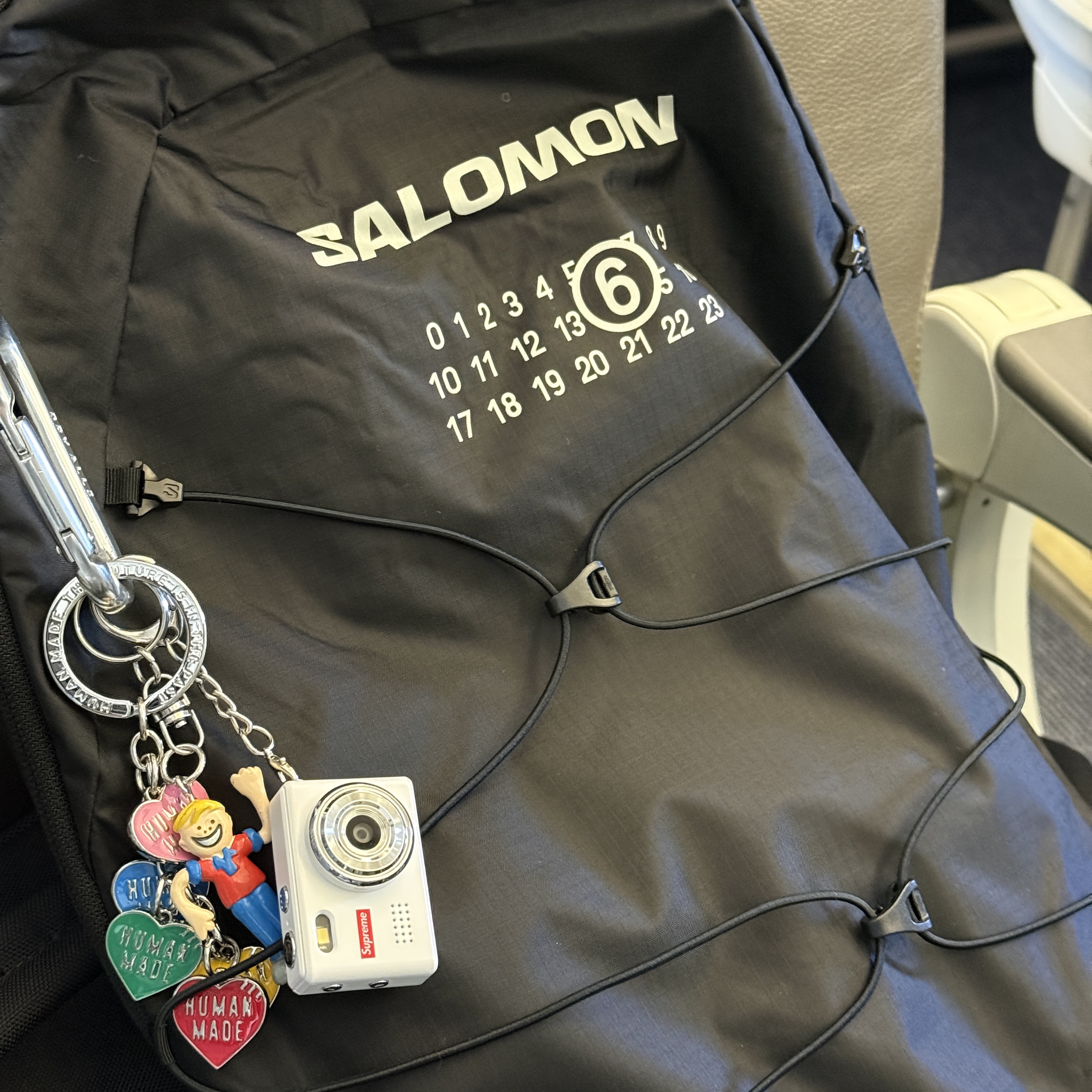 Salomon x MM6 Maison Margiela XT-15 Black, Human Made Heart Key Charm Red 착용 스타일
