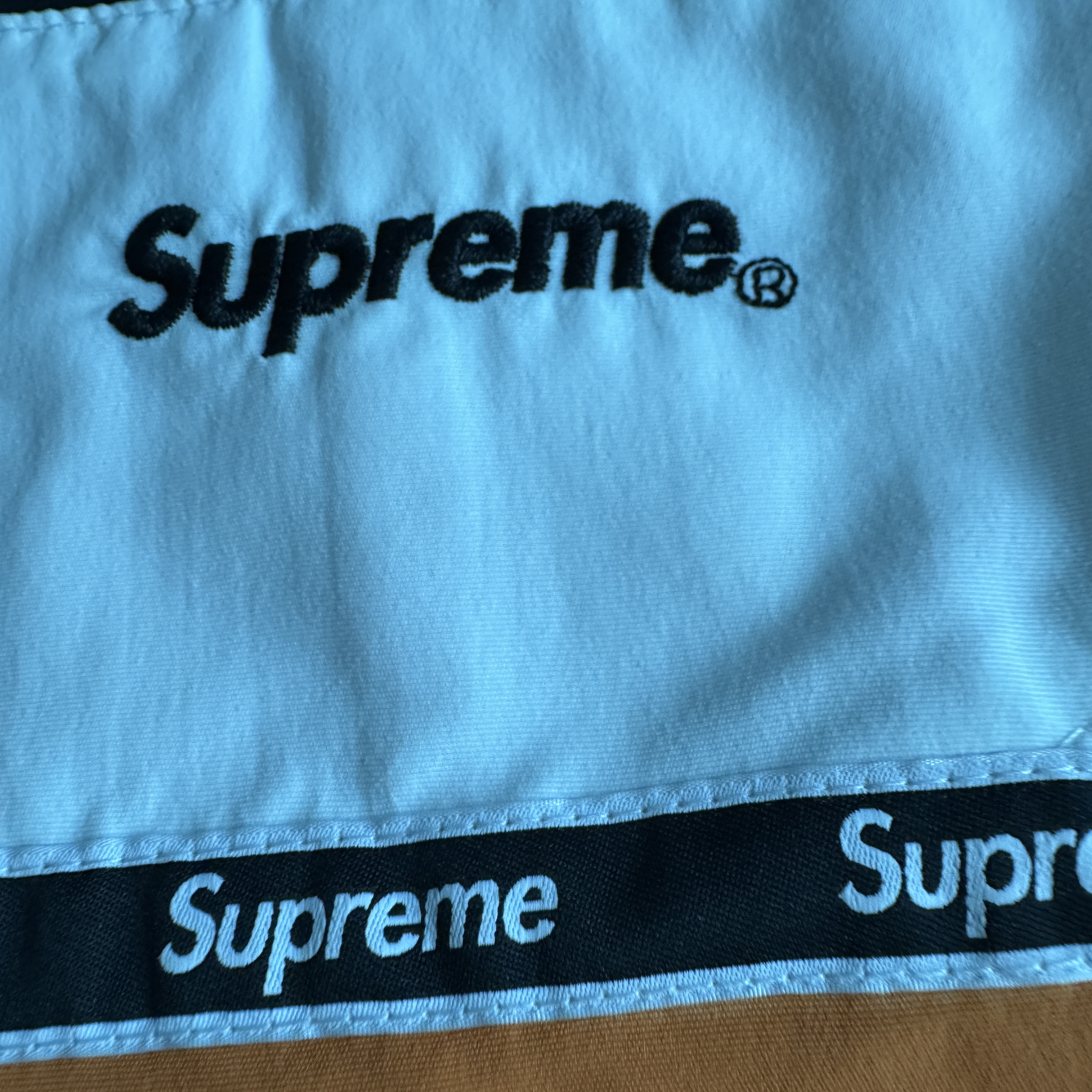 Supreme Logo Taping Track Jacket Orange - 26SS 착용 스타일 - 2