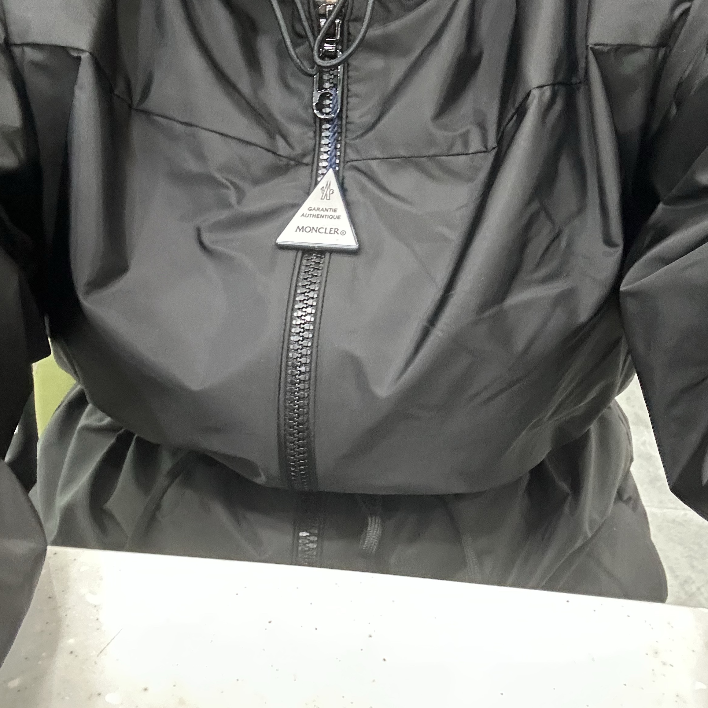 (W) Moncler Filira Hooded Jacket Black - 24SS 착용 스타일 - 1