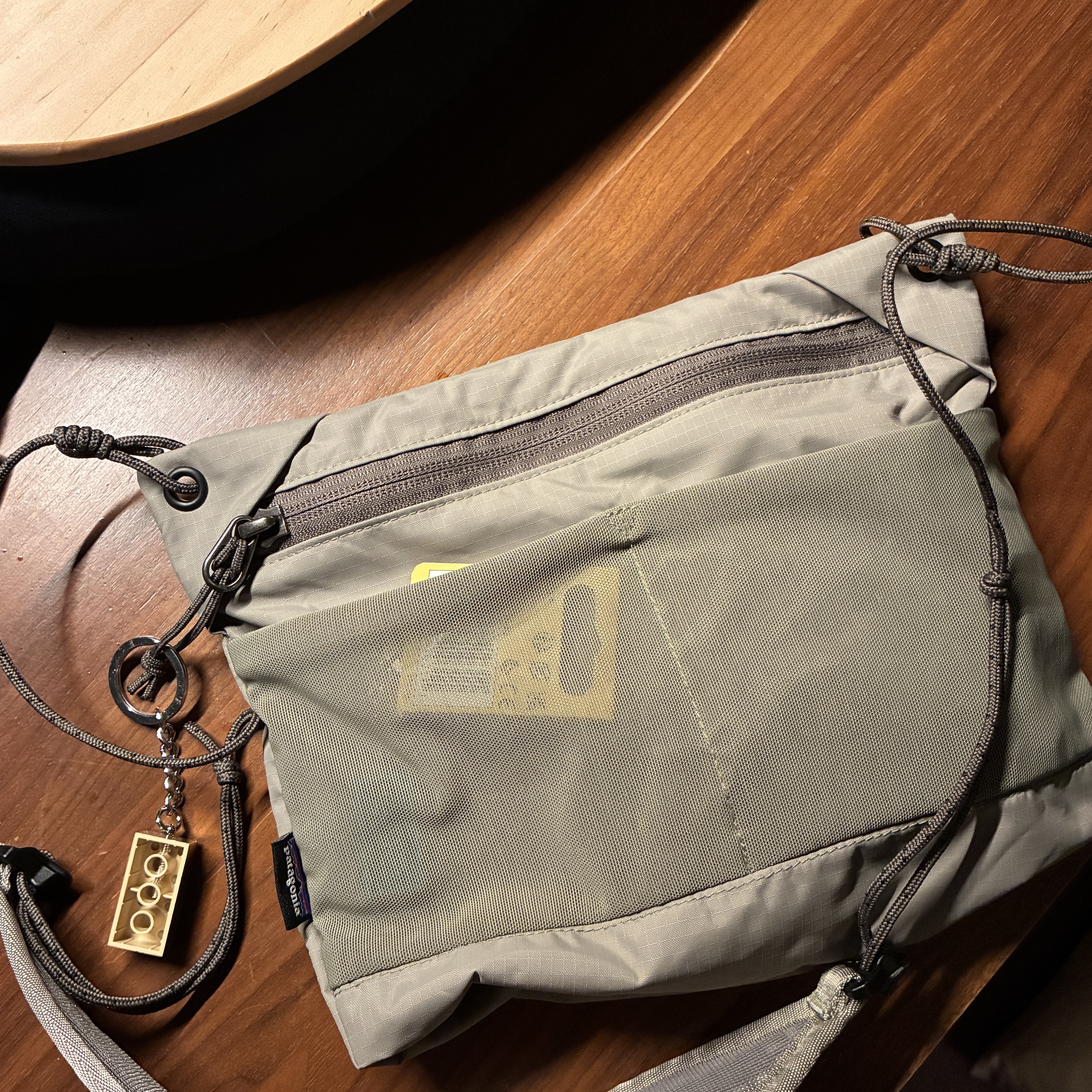 Patagonia Terravia Sacoche Bag 3L River Rock Green, Patagonia Terravia Sacoche Bag 3L Black 착용 스타일