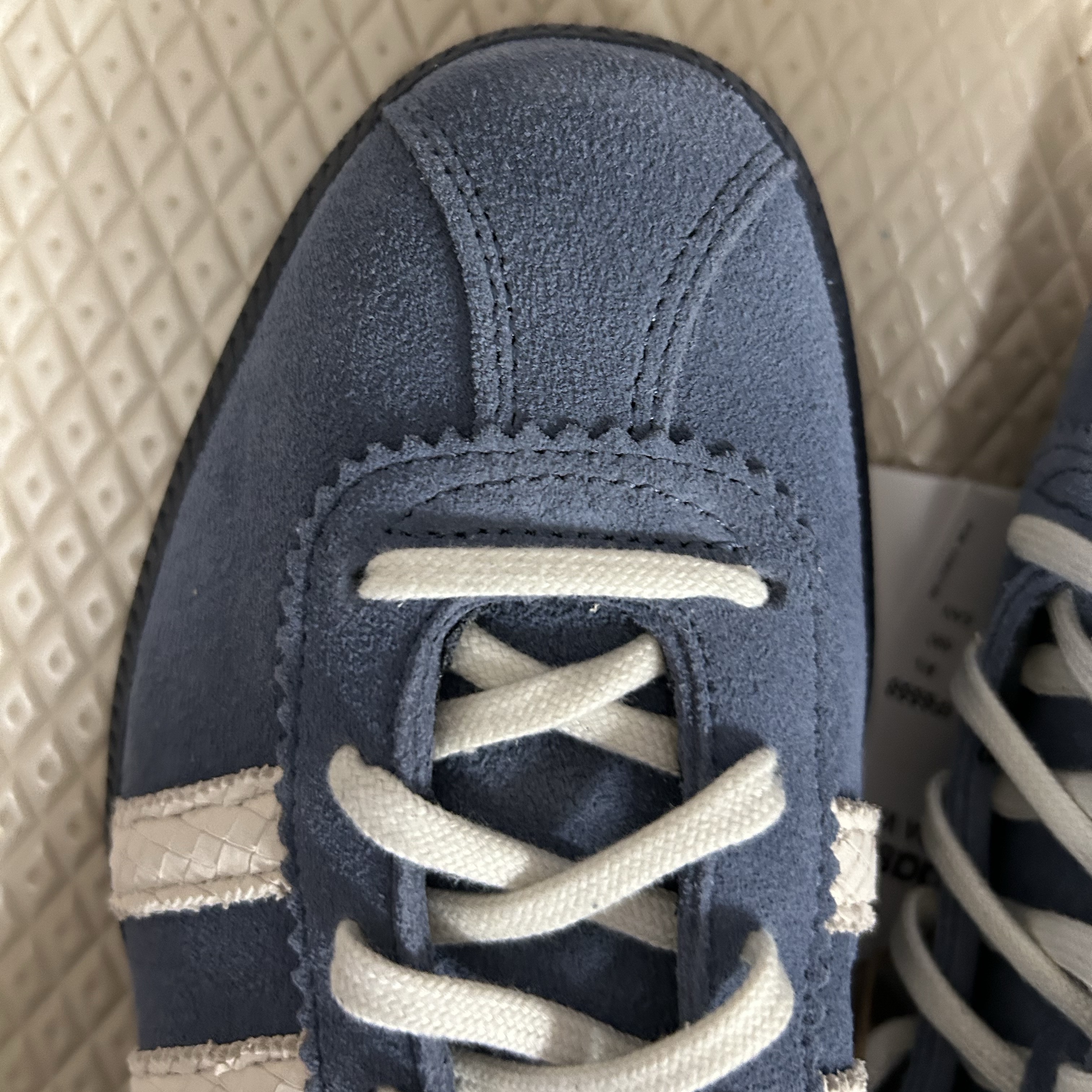 (W) Adidas Bermuda Night Indigo Preloved Ink 착용 스타일