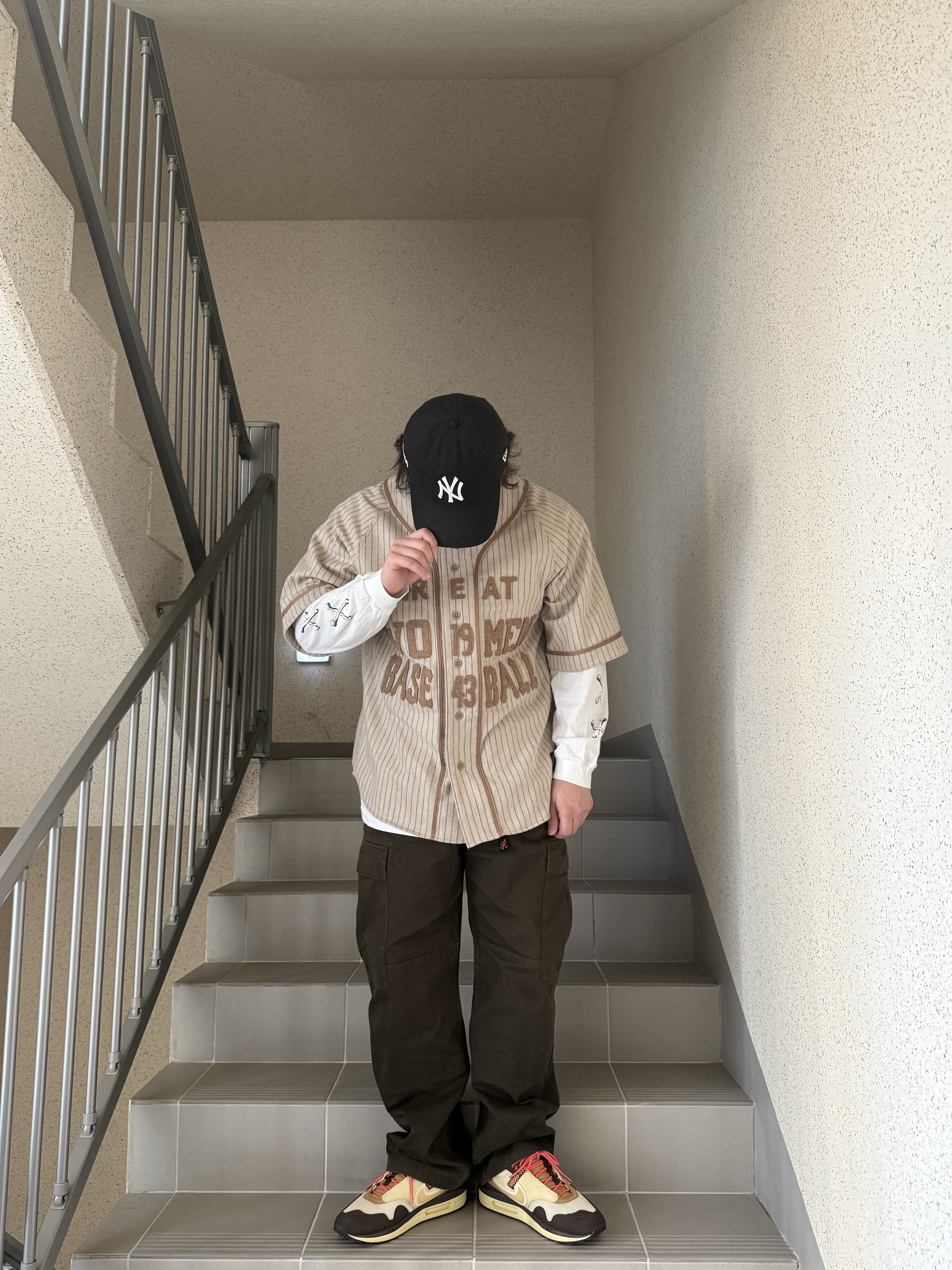 Nike x Travis Scott Air Max 1 Cact.us Brown 착용 스타일 - 4