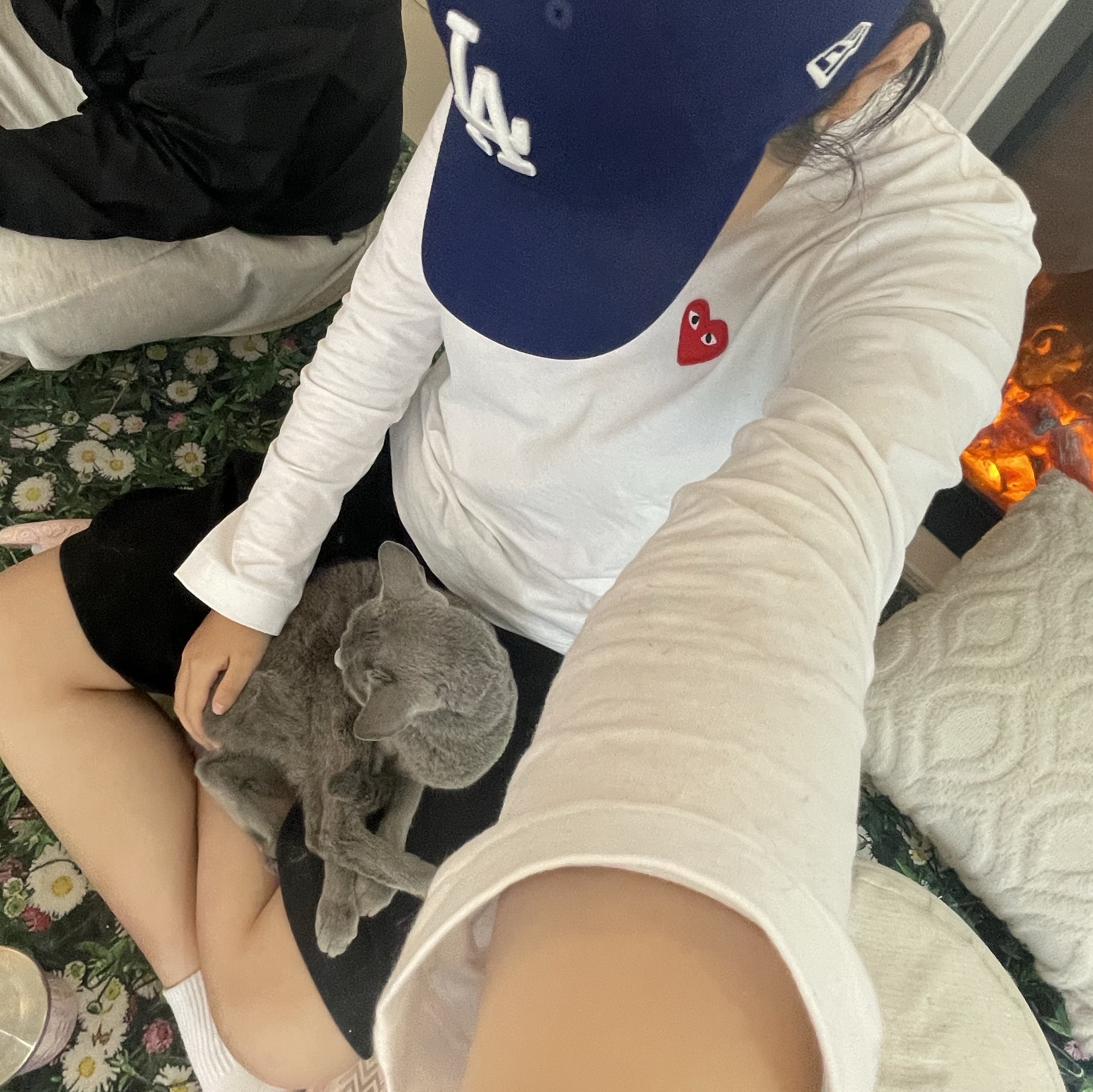 (W) Play Comme des Garcons LS T-Shirt White 착용 스타일