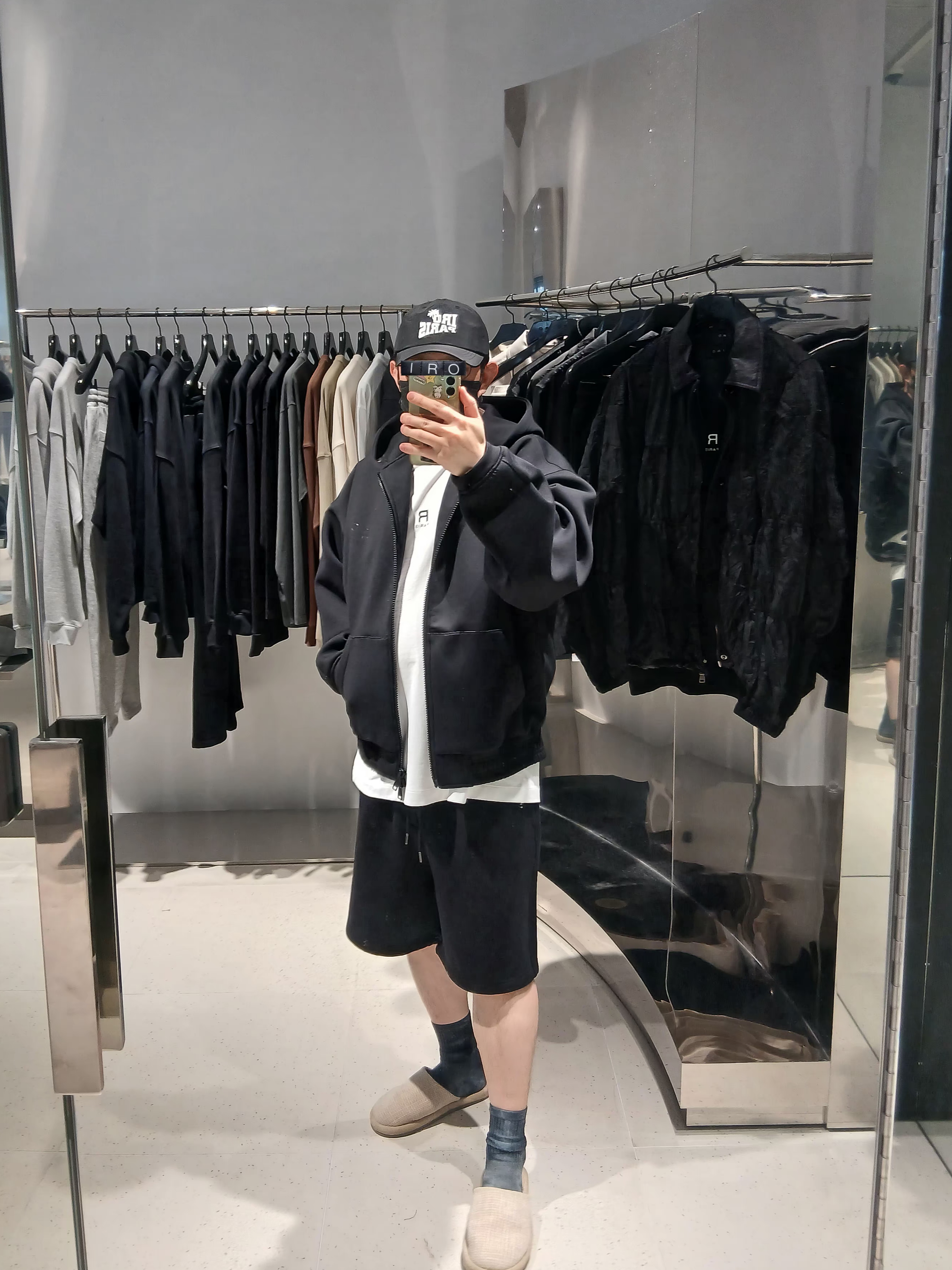 Iro Damage Wide Denim Pants Blue, Iro Palmtree Nylon Ball Cap Black 착용 스타일 - 3