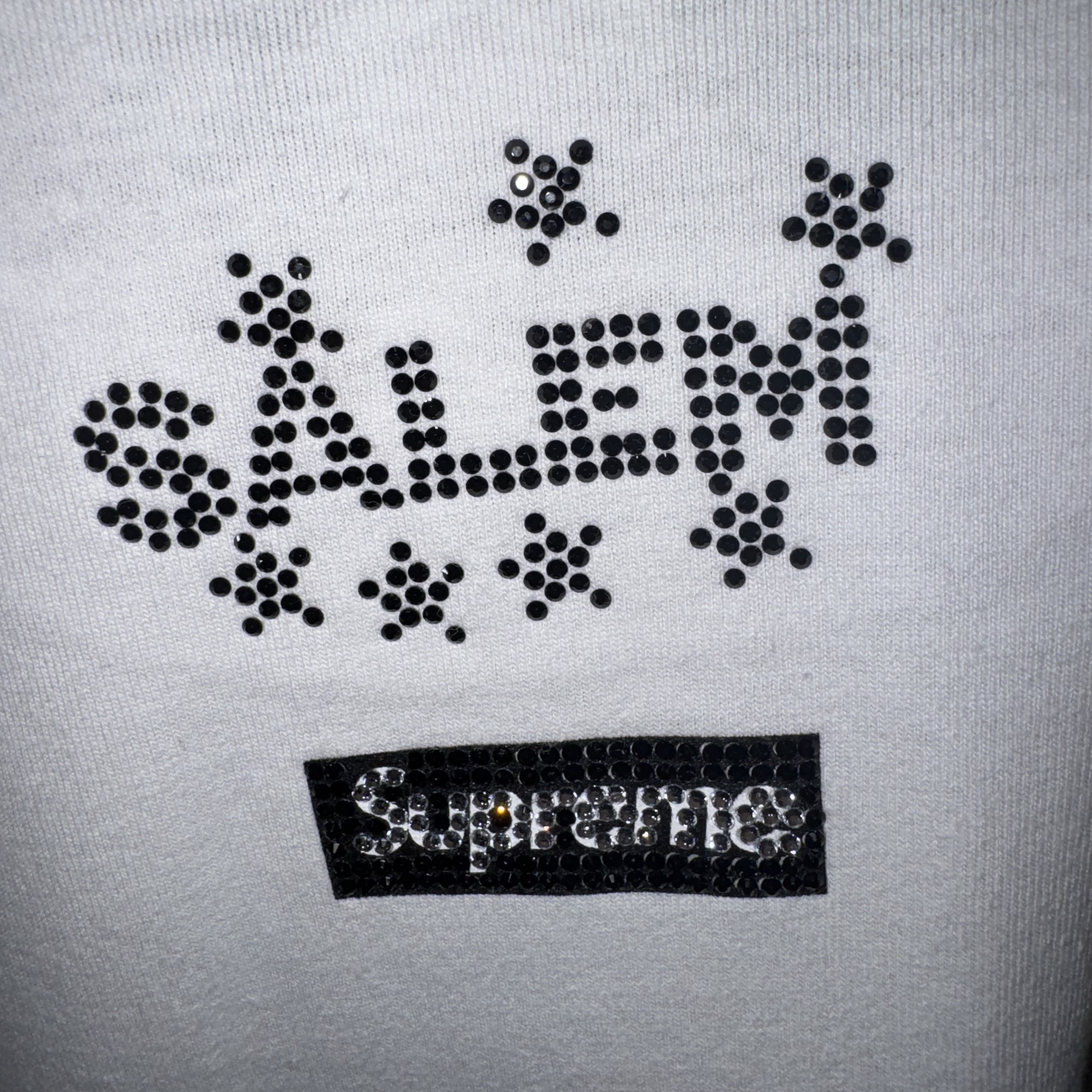 Supreme x Salem S/S Top White - 26SS 착용 스타일 - 2