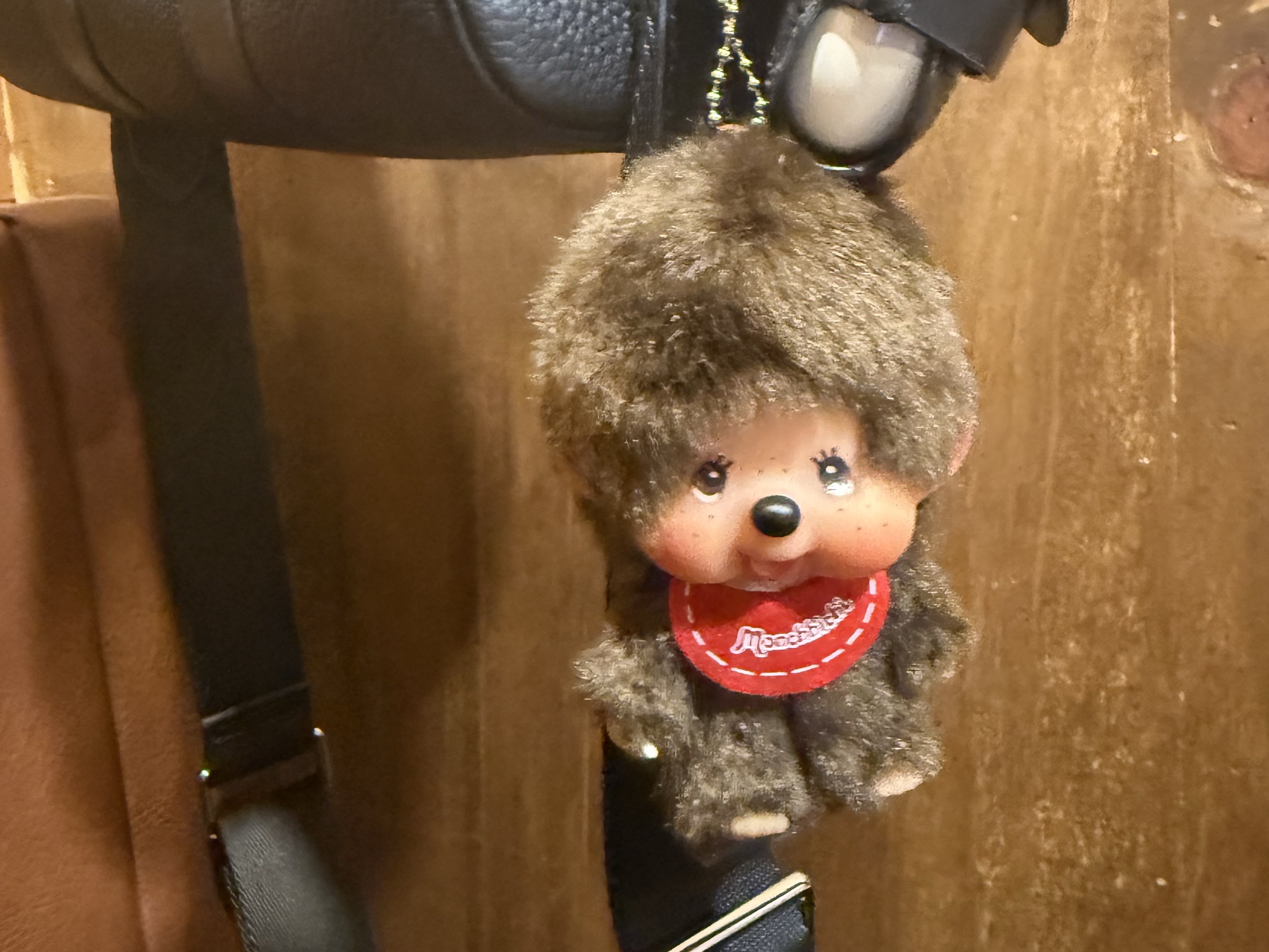 Monchhichi Bighead SS Boy Key Chain Brown 착용 스타일