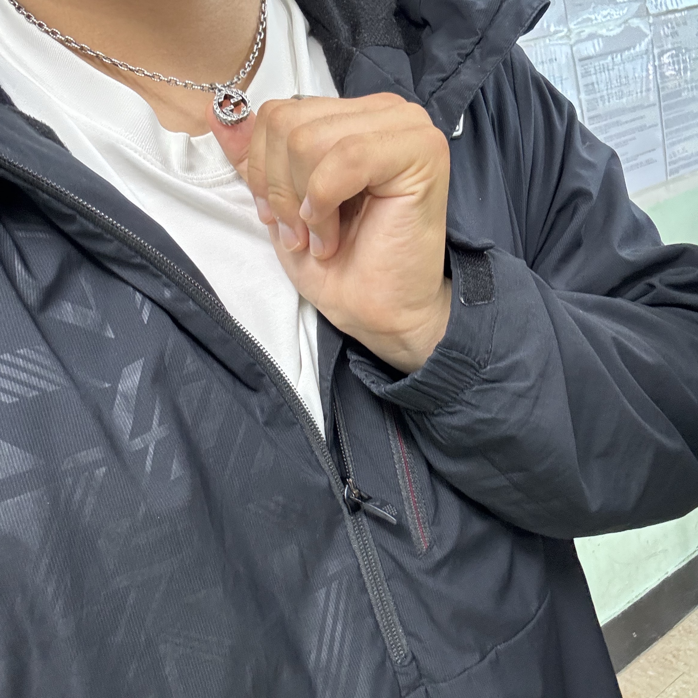 Gucci Interlocking G Pendant Necklace Silver 착용 스타일