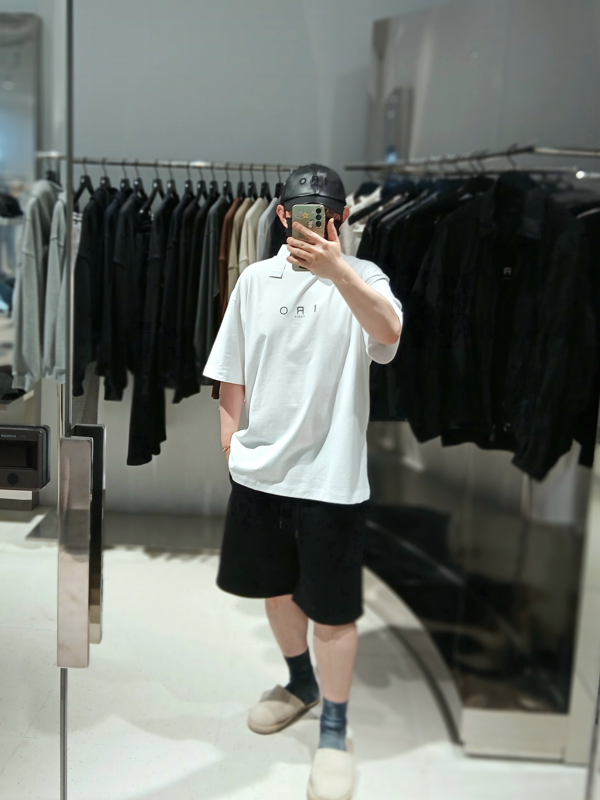 Iro Basic Logo Cotton Ball Cap Pink, IRO Sable Pigment Logo T-Shirt White 착용 스타일 - 2