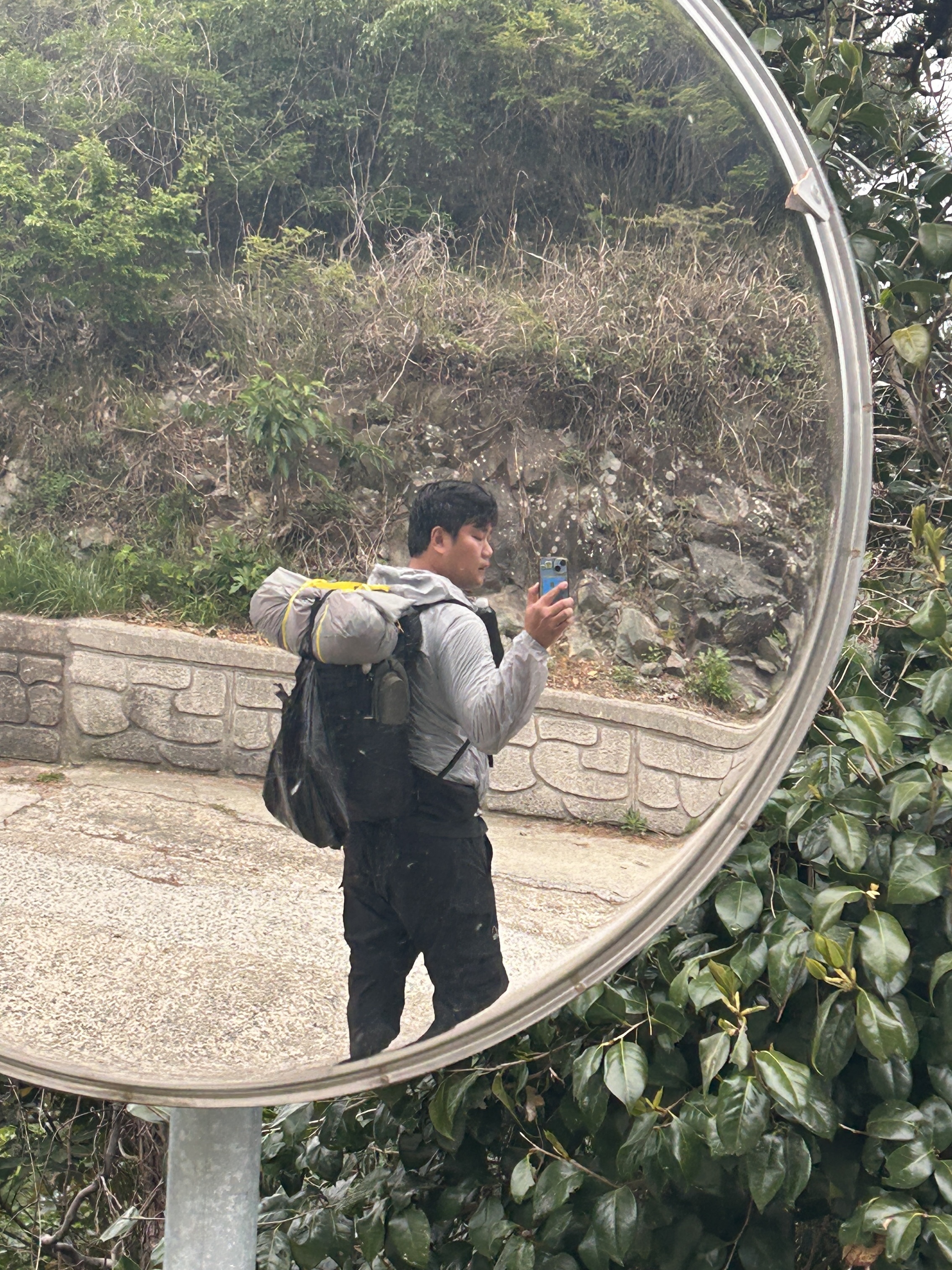 SIERRADESIGNS TENAYAPACK 45L Black 착용 스타일 - 3