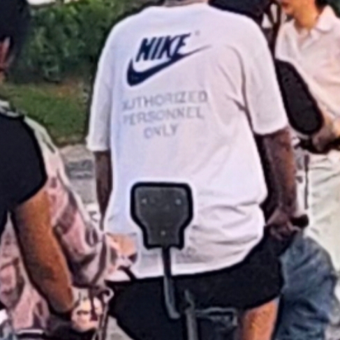 Nike NSW Club T-Shirt White 착용 스타일