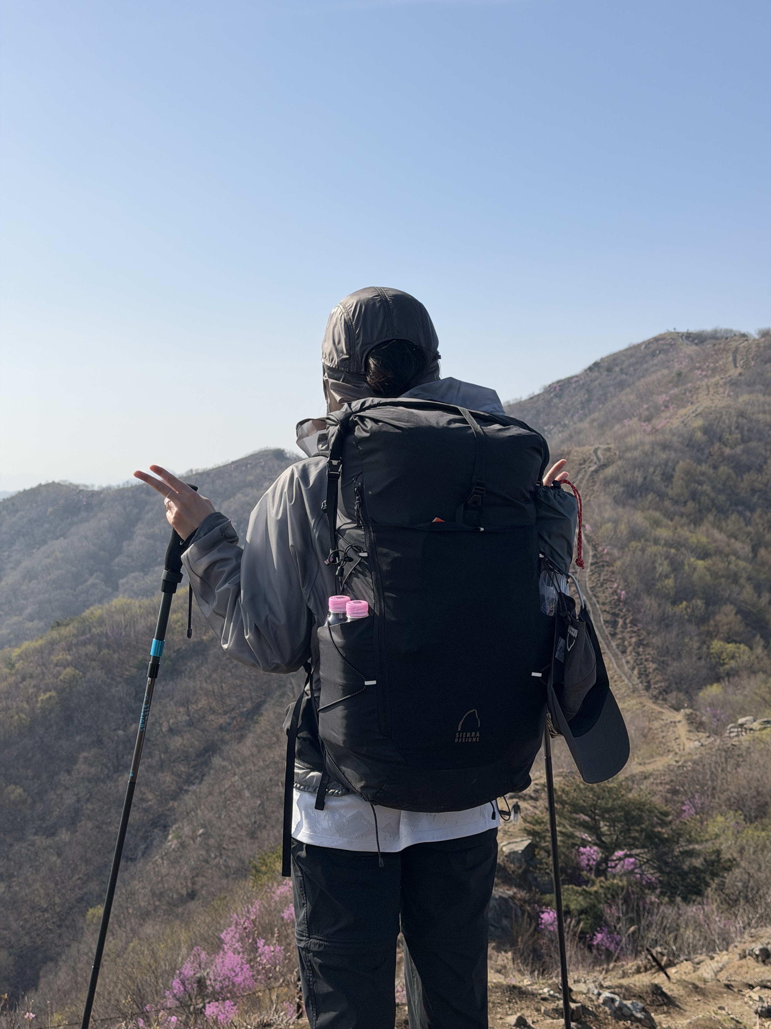 SIERRADESIGNS TENAYAPACK 45L Black 착용 스타일