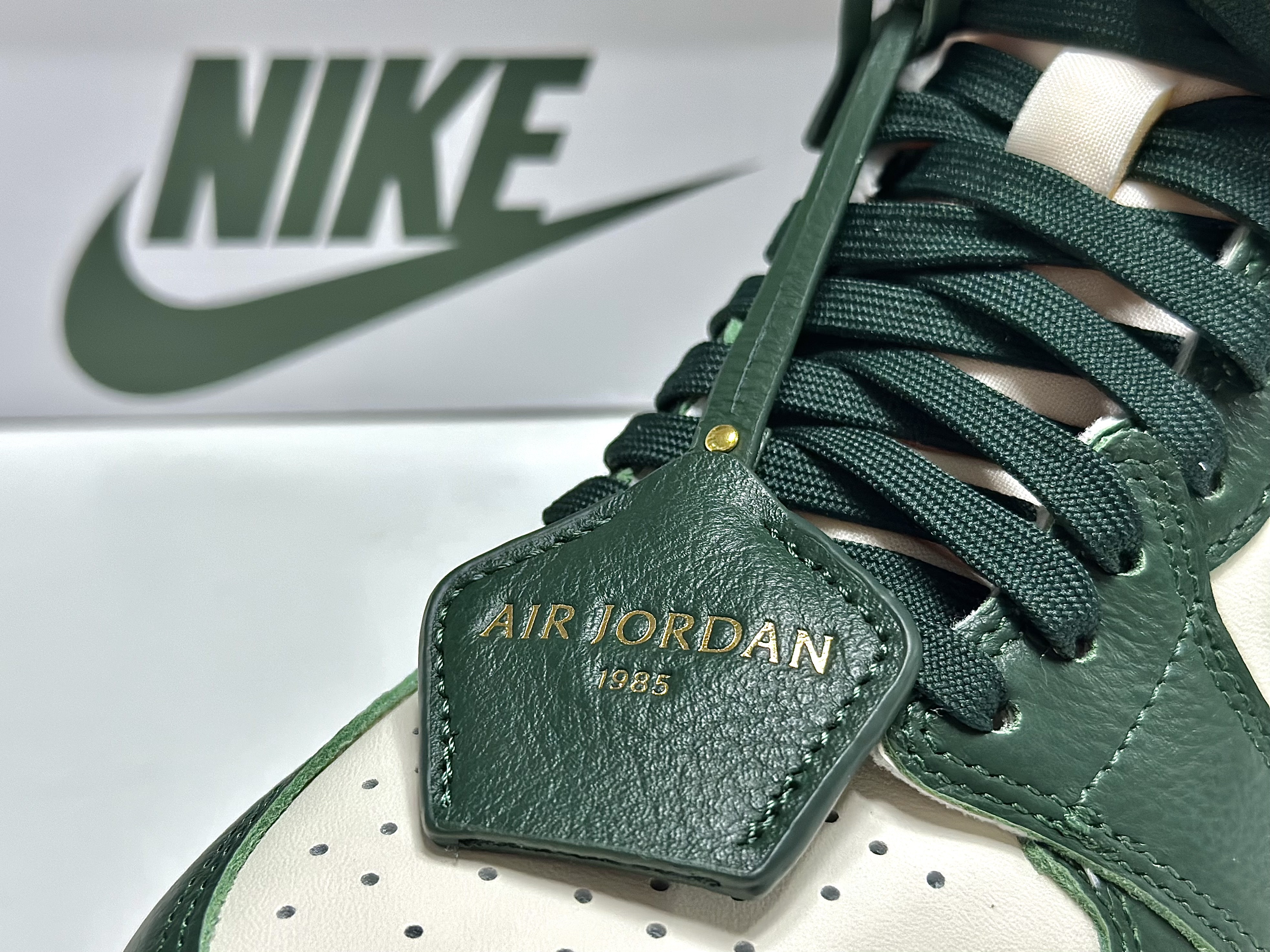 (W) Jordan 1 High OG Pro Green 착용 스타일 - 3