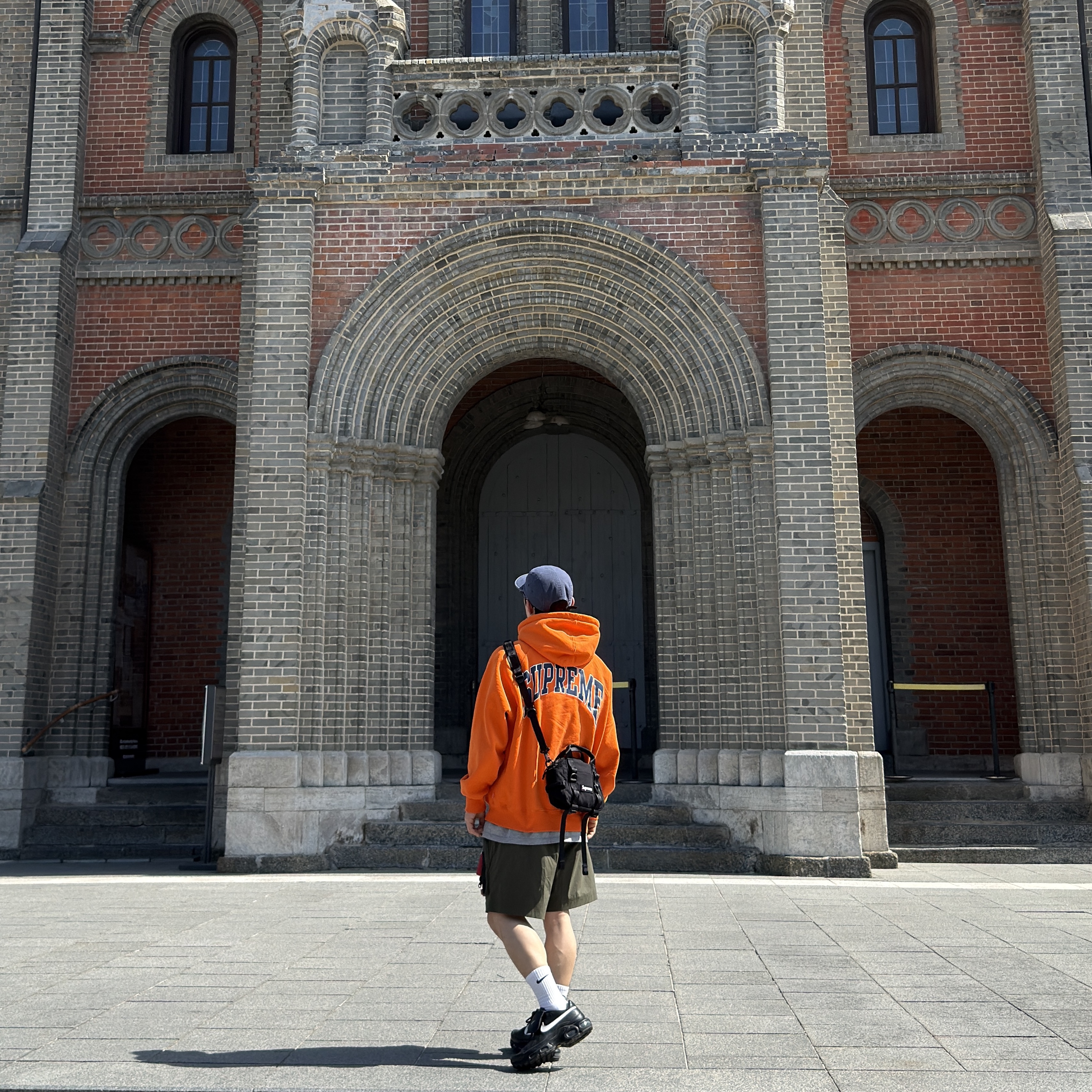 Supreme Canvas Camp Cap Navy - 26SS, Supreme Cracked Raglan Zip Up Hooded Sweatshirt Dark Orange - 26SS 착용 스타일