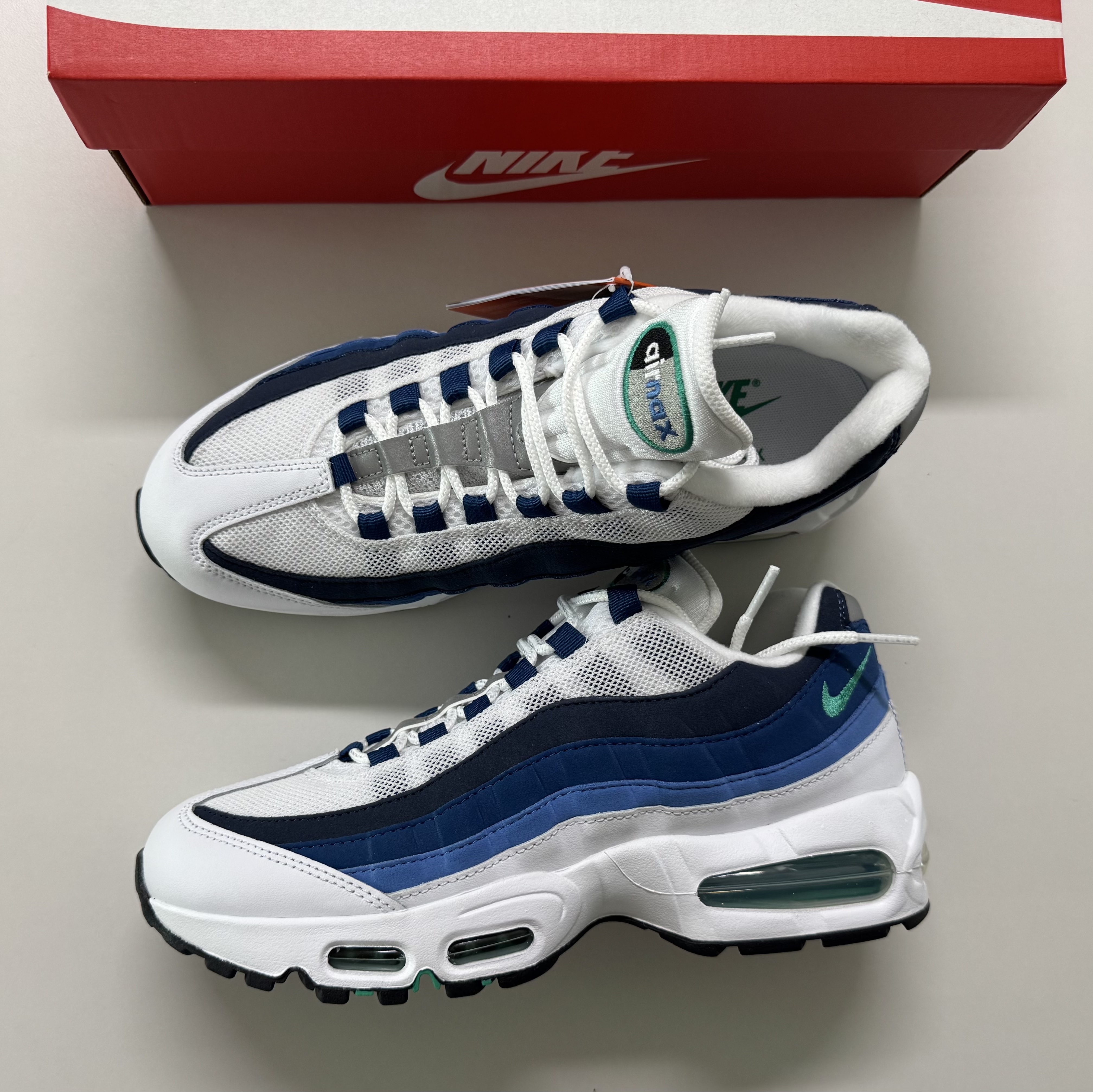 Nike Air Max 95 Big Bubble White Emerald Green 착용 스타일 - 1