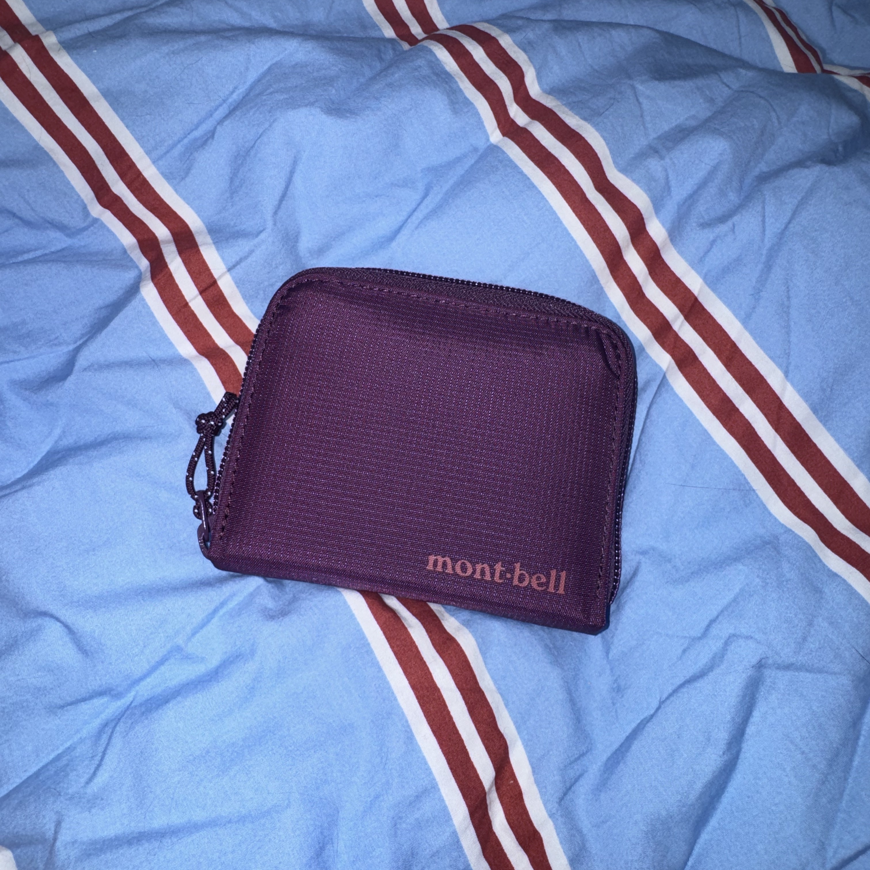 Montbell Zip Wallet Purple 착용 스타일 - 1