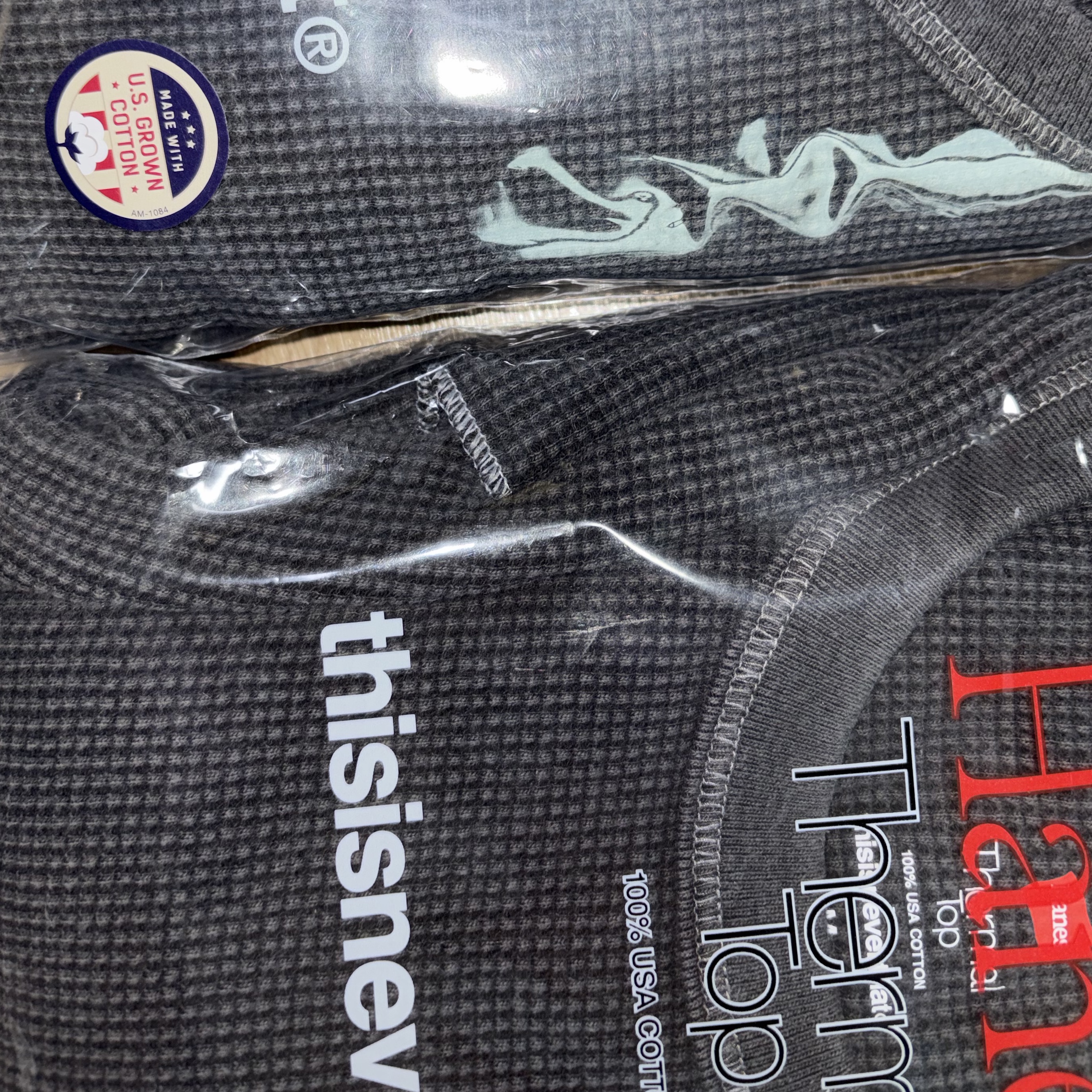 Thisisneverthat x Hanes Thermal Top Charcoal 착용 스타일 - 1