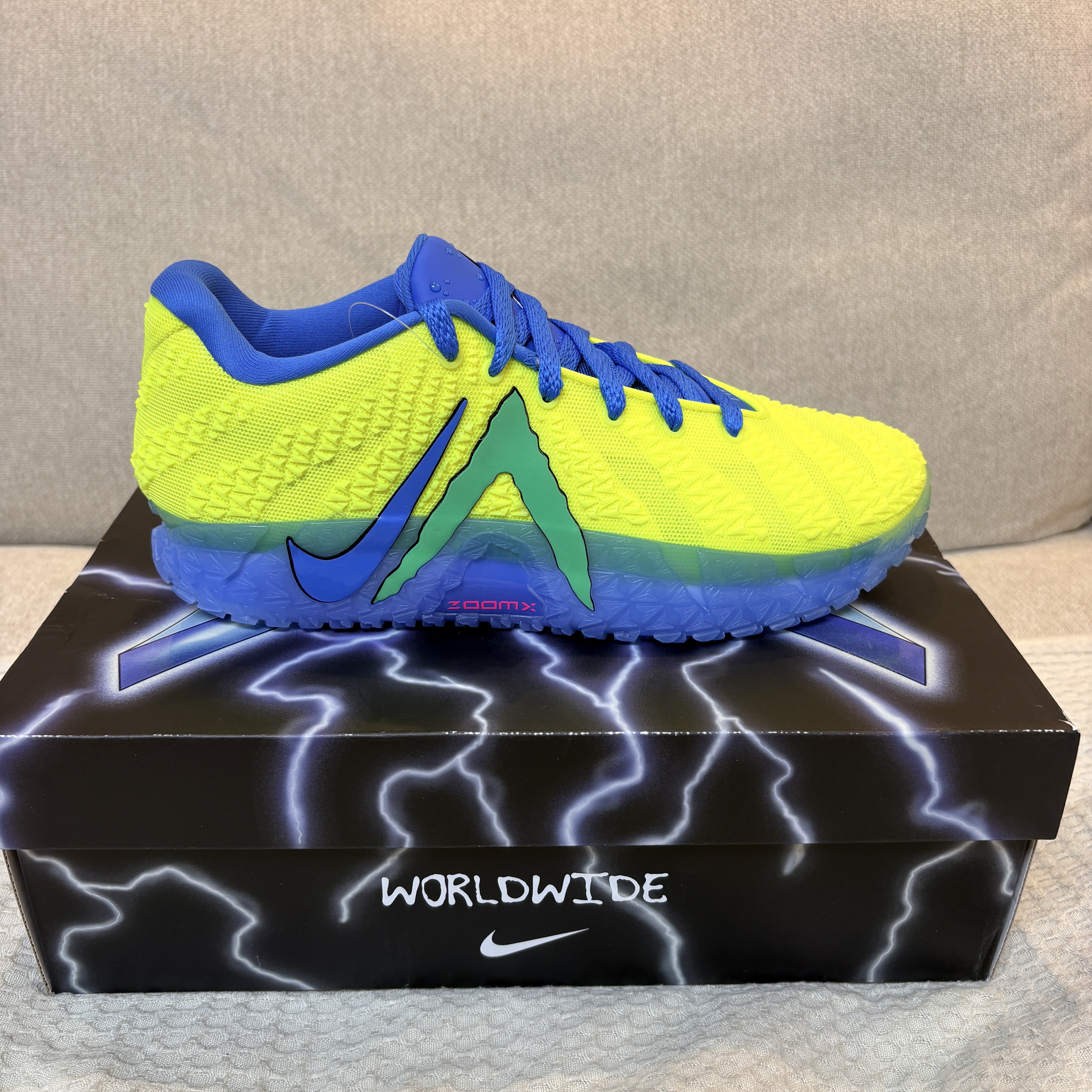 Nike x Kool-Aid Ja 3 EP Lemon Venom Light Photo Blue 착용 스타일 - 3