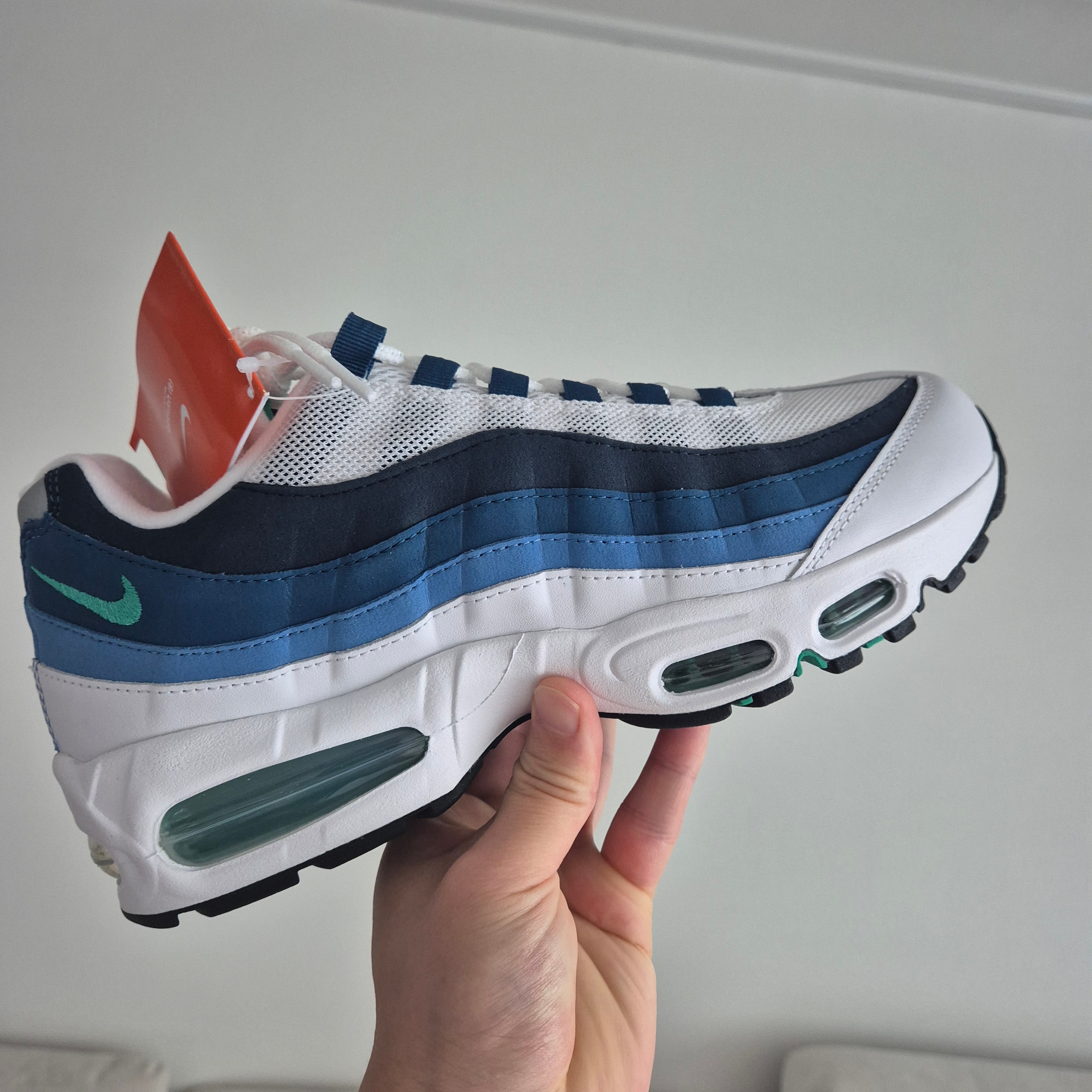 Nike Air Max 95 Big Bubble White Emerald Green 착용 스타일 - 1