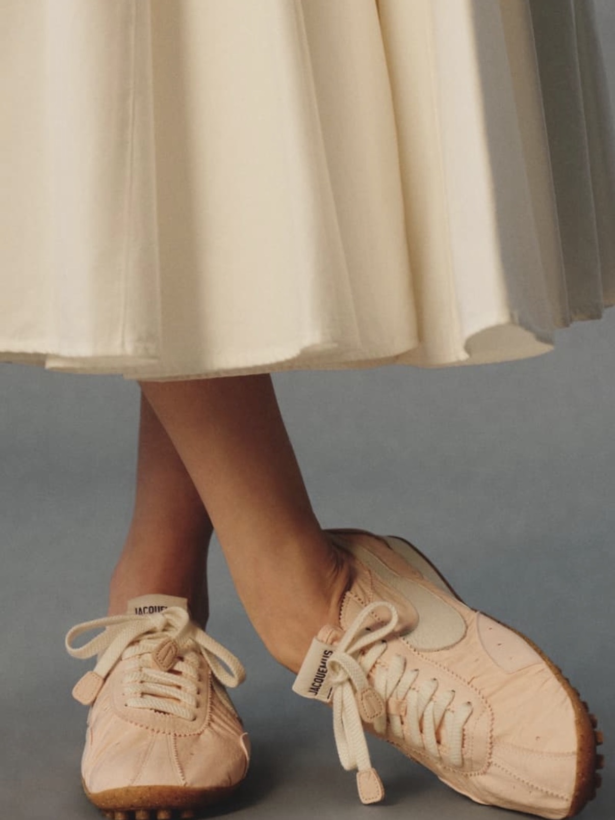Nike x Jacquemus Moon Shoe SP Soft Pearl Sail, Nike x Jacquemus Moon Shoe SP Off Noir Cashmere 착용 스타일 - 6