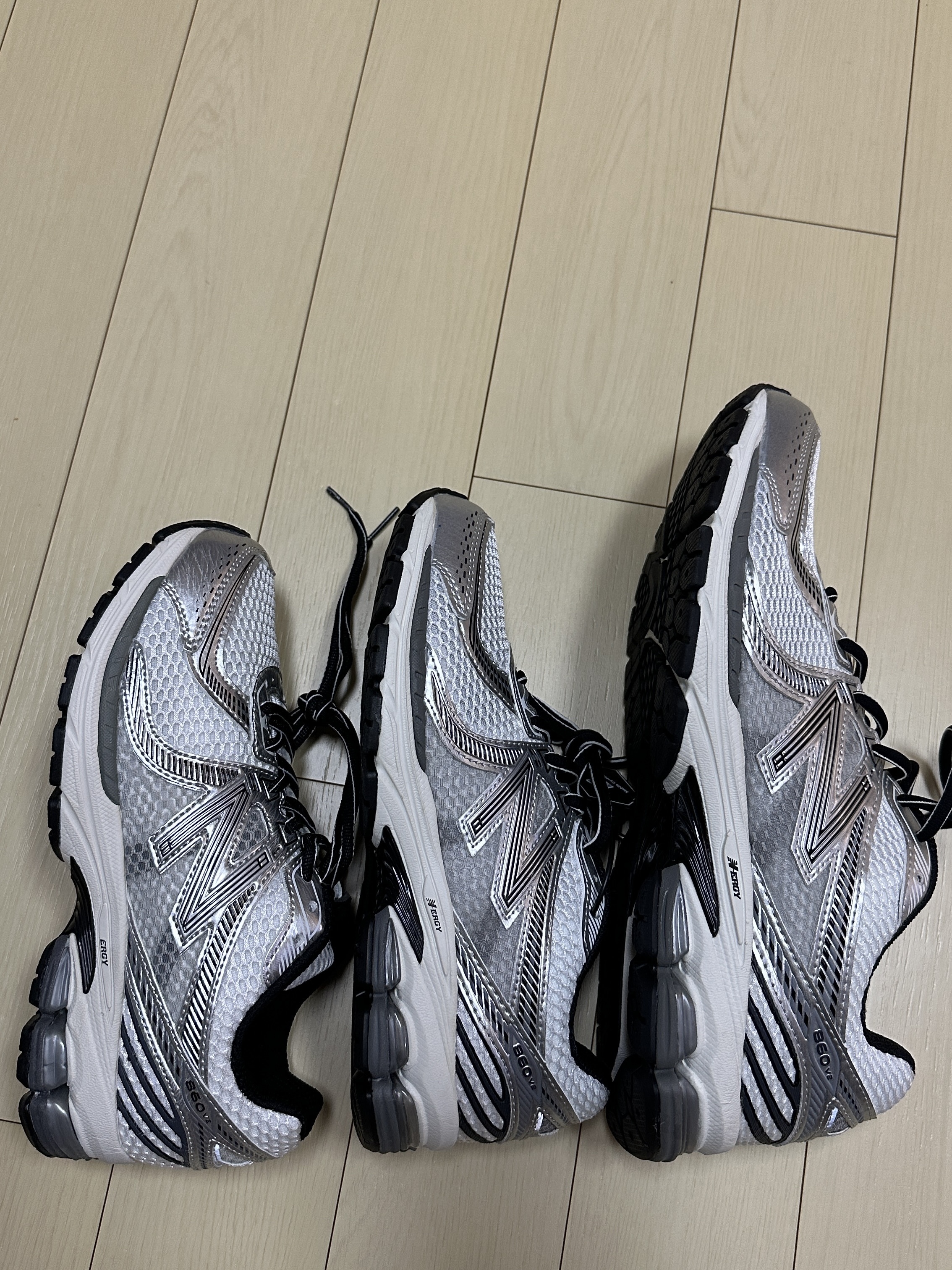 New Balance 860v2 Optic White 착용 스타일 - 8