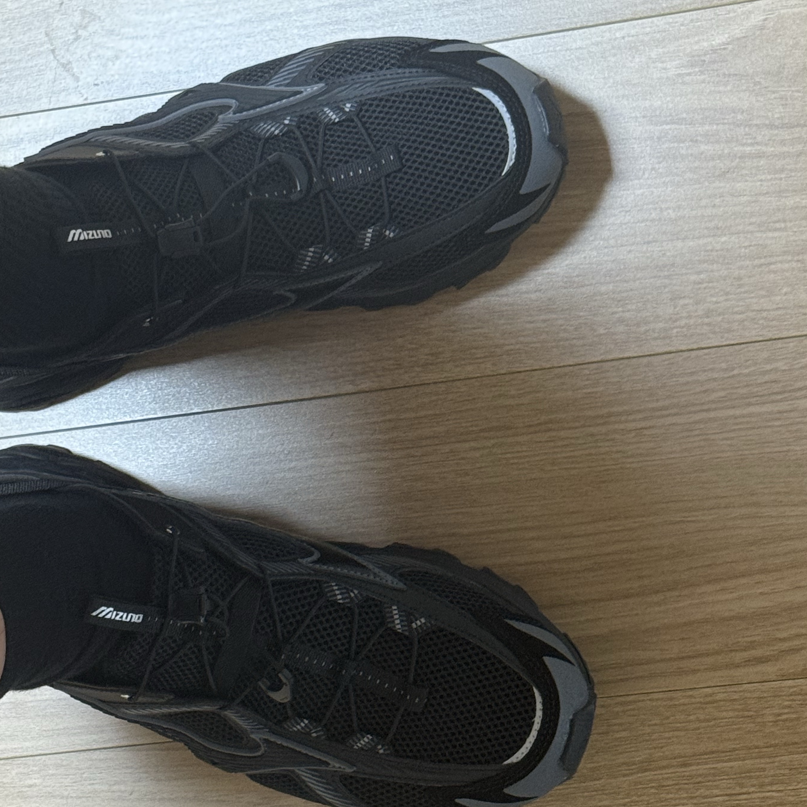 Mizuno Racer Trail SE Black 착용 스타일